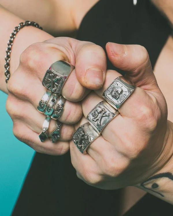 IGcropCUSKULL AND CROSSBONES DRAG KING 2025 12 06-2473.jpg