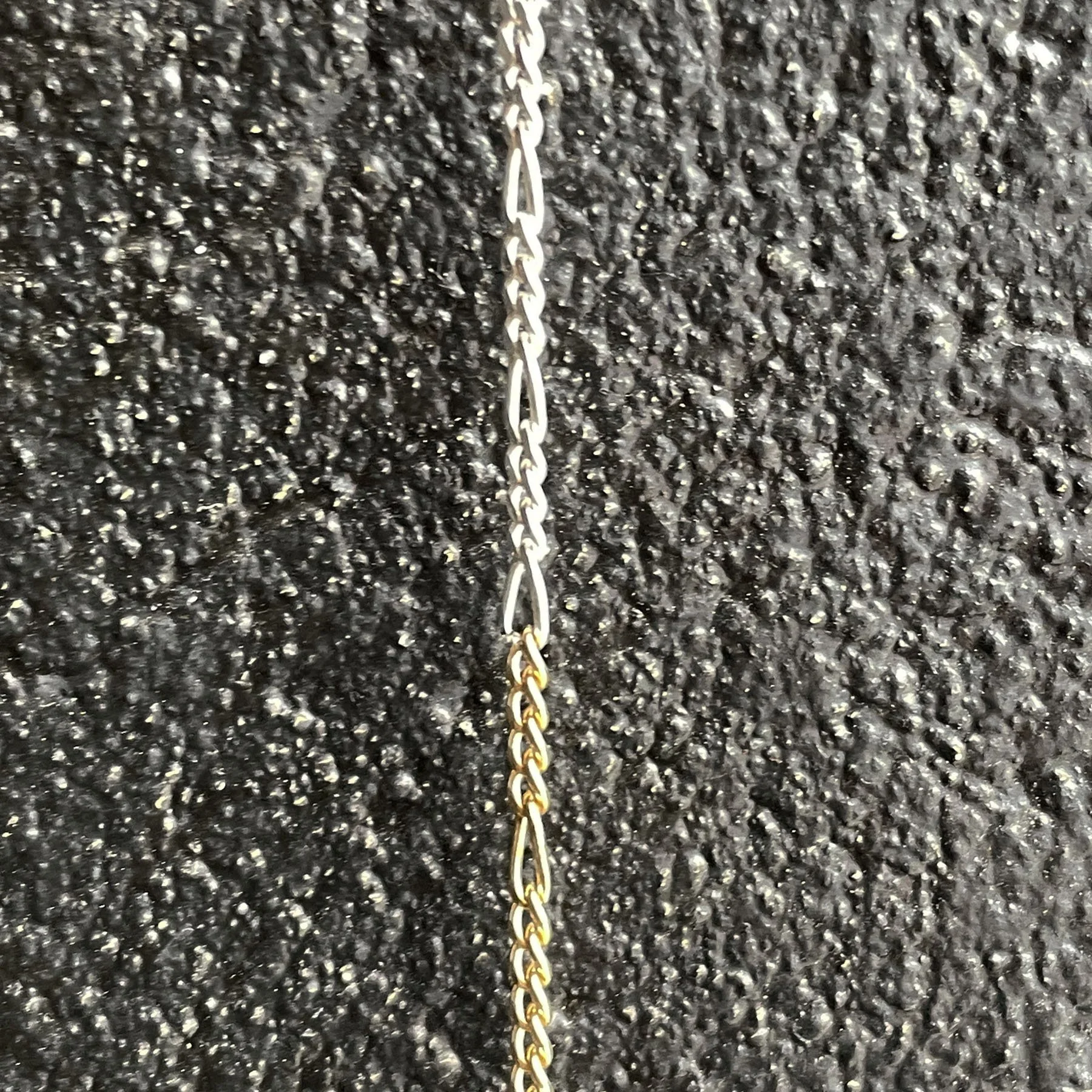 goldfigarowall.jpg