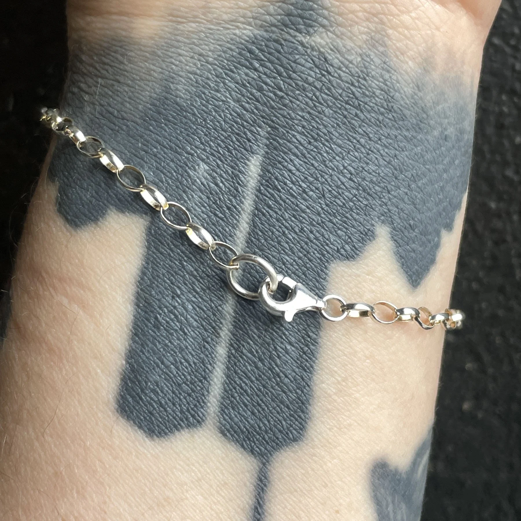 roloonwrist1.jpg