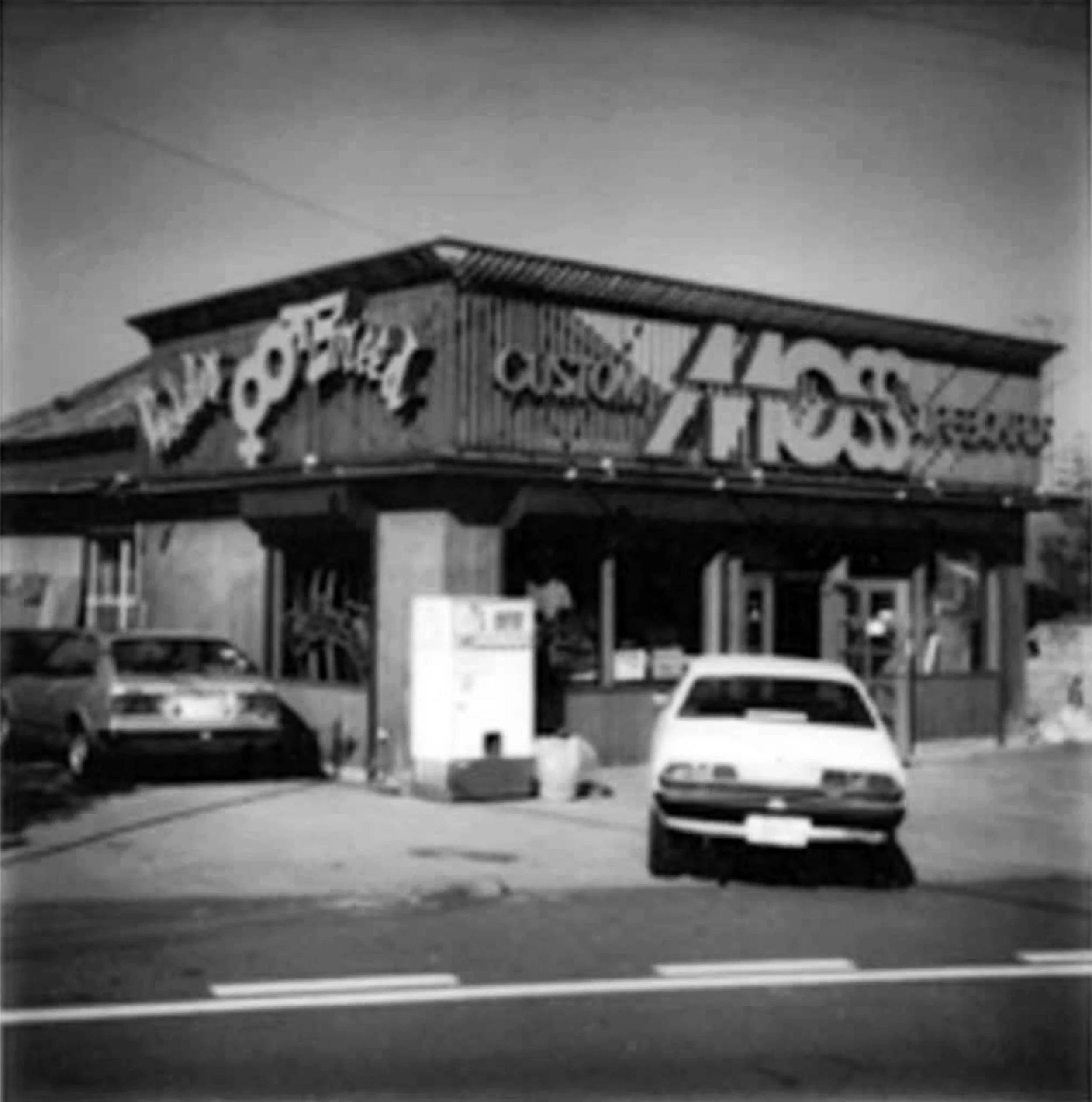MossCustomSurfShop_bw.jpg