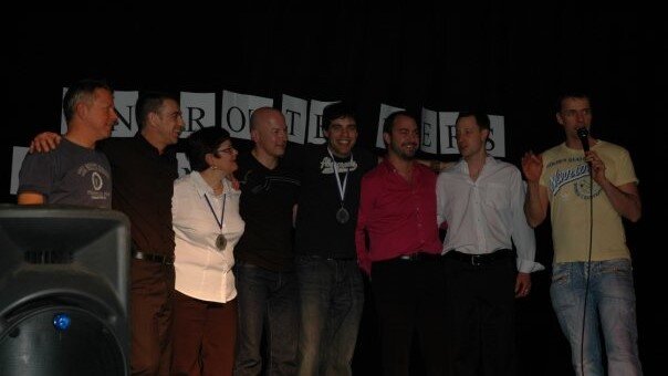 2009 - (de gauche à droite) Mario P., Mario Bé., Colette, Mario B., Damian, André, Jean-Sébastien et Guy