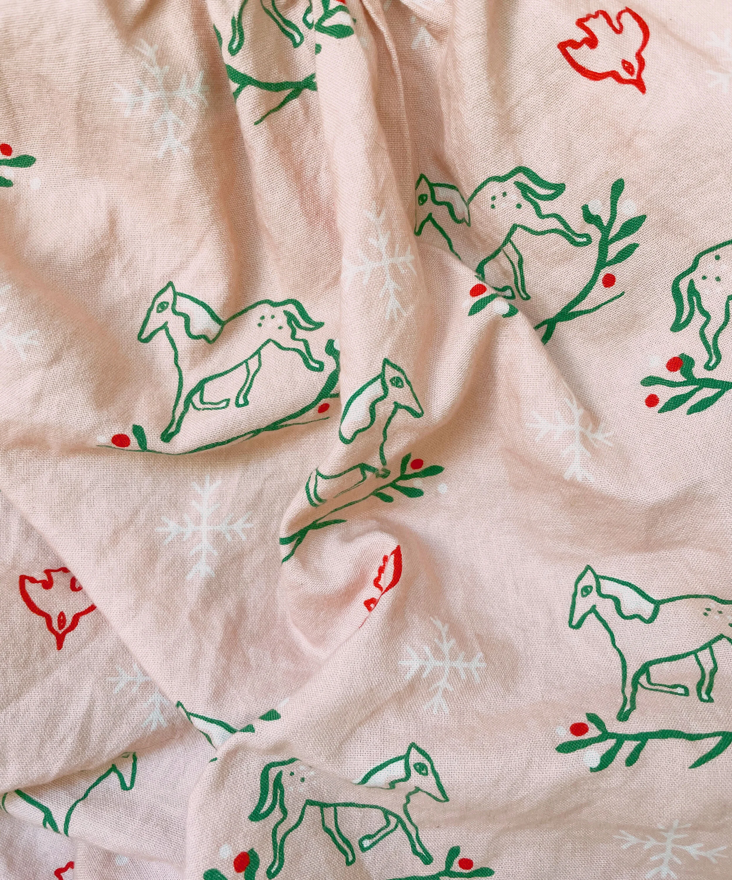 la-paloma-holly-horse-fabric.jpg