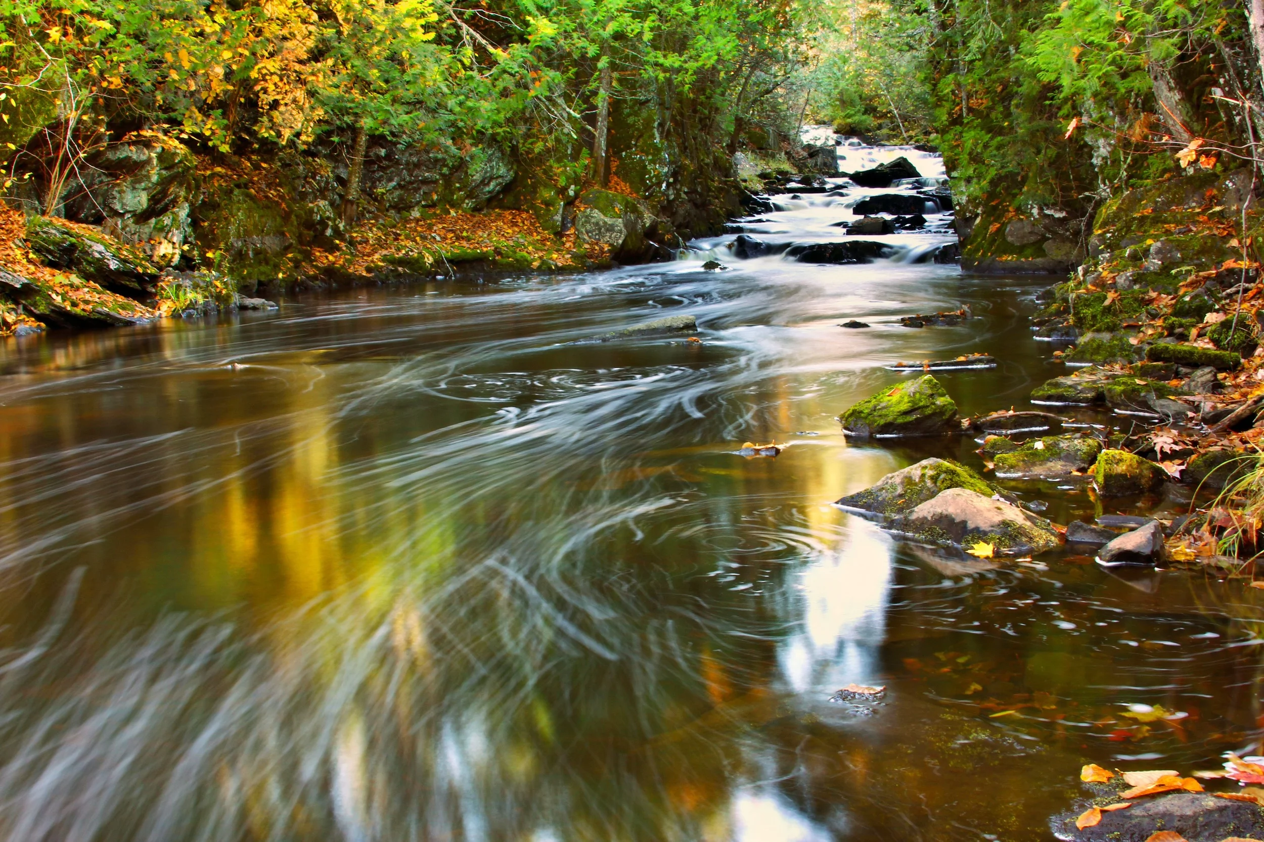 The Tyler Forks swirls through Fall color.