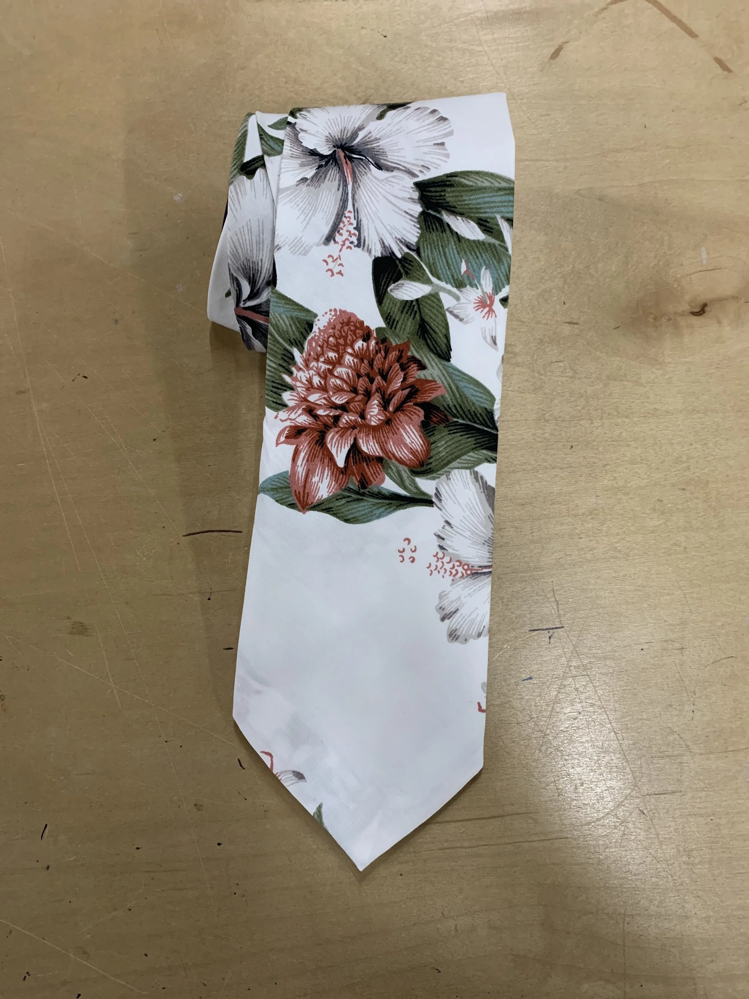 T-420W -  Wahiawa Hawaiian Print Neckties