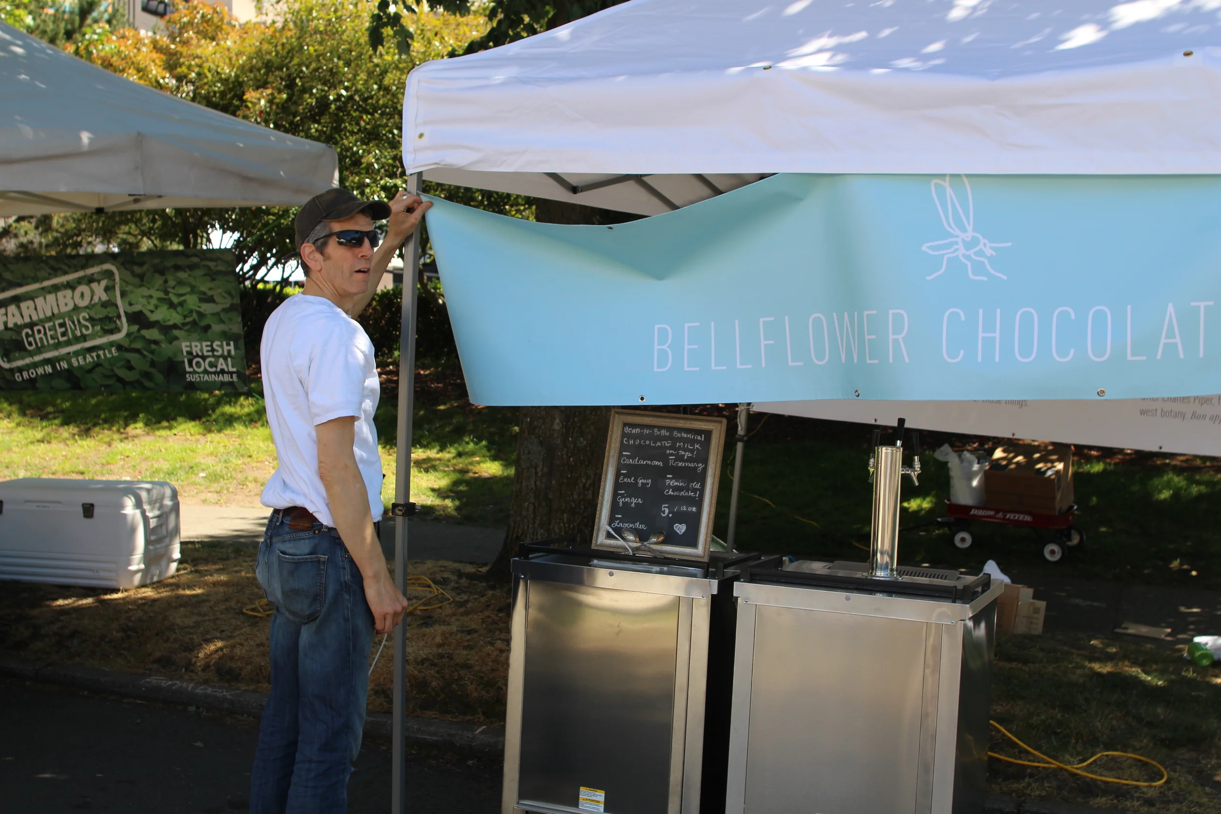 Bellflower_marketstand