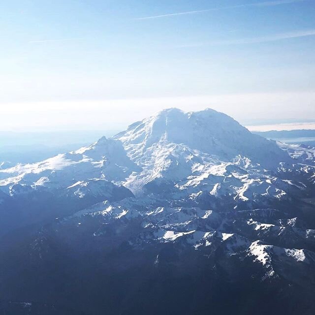 Mt. Rainier from the east 🏔🌲🛩 #mountains #nature #beautiful #washington #usa #pnw #travel #airplane #view #mtrainier #nationalpark
