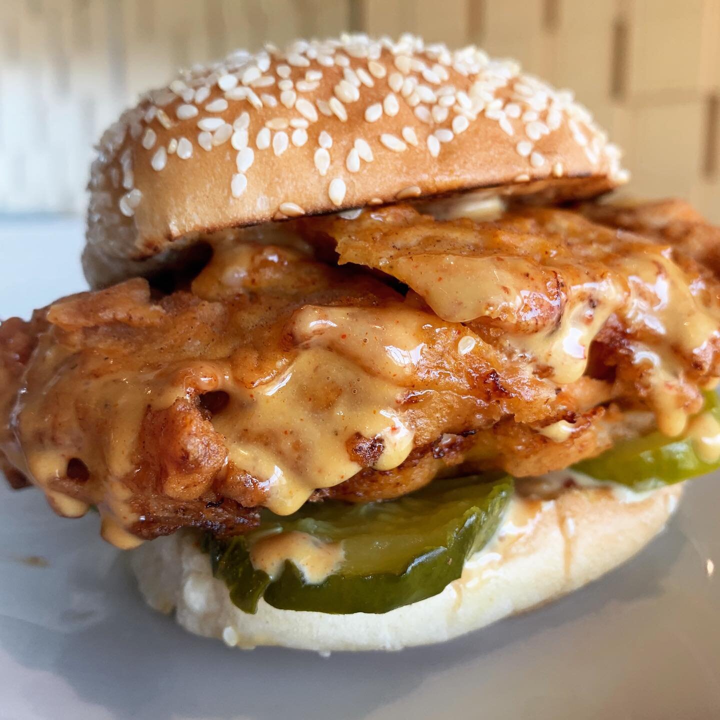 Chicken Kuppreme Sammich will spice up your weekend 💥💥
Seasoned fried chicken topped with sweet and spicey chipotle sauws, cool pickles on a butter toasted sesame bun
🐓ALL WEEKEND LONG 12 to 3:30🐓 
.
.
.
.
.
#kuppreme #kuppicoffee #coffeeshopvibe