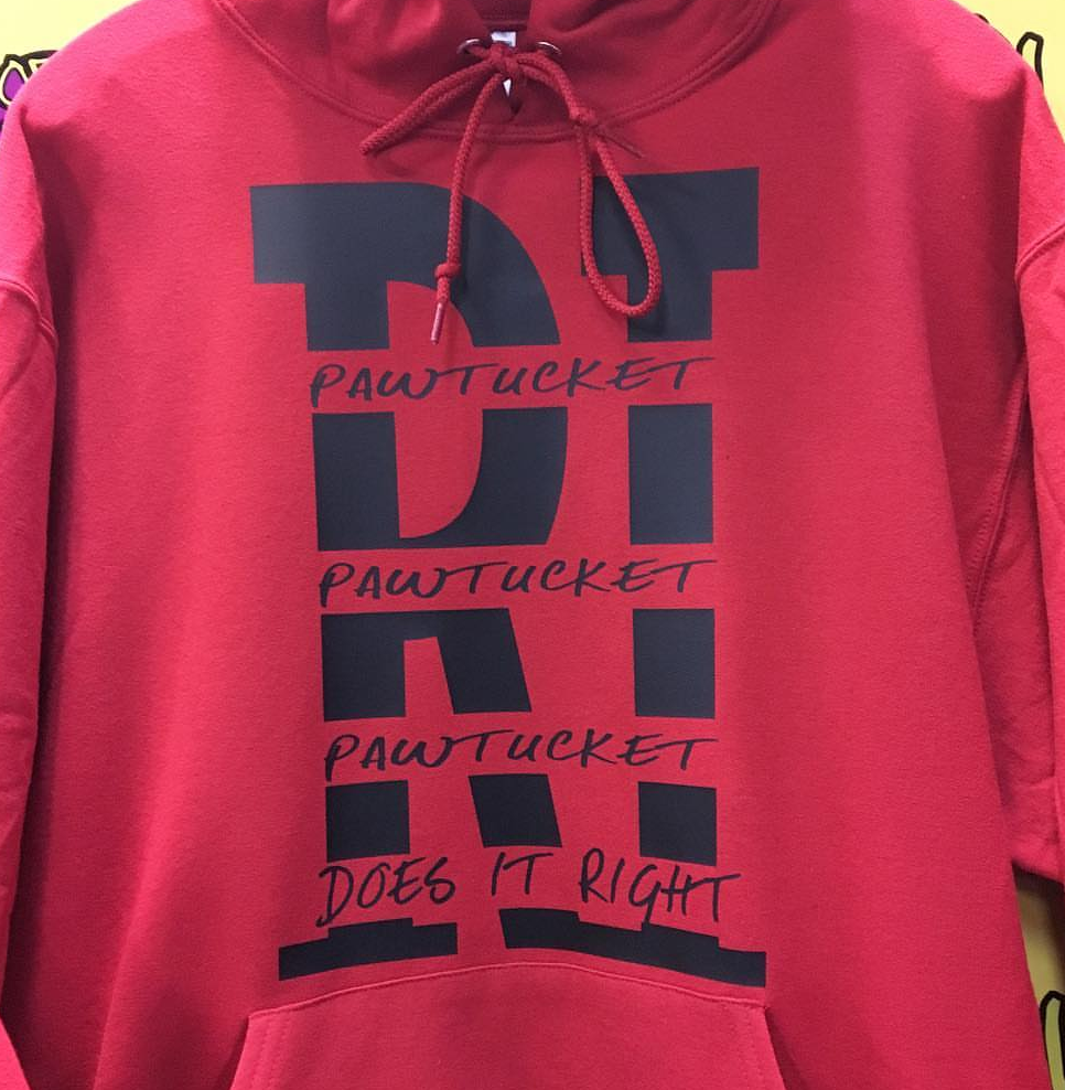 Rhode_Island_customising_t_shirts