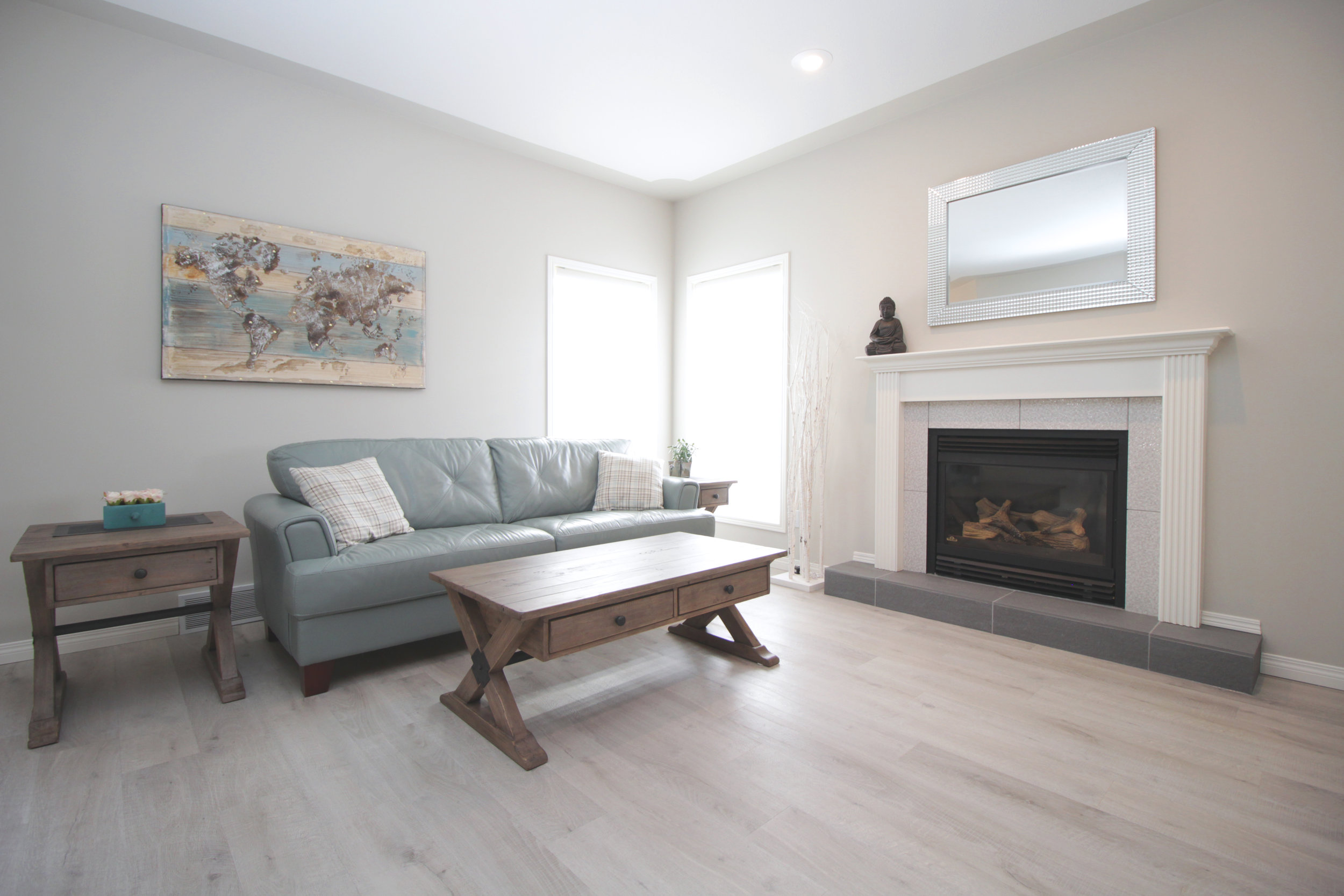 Livingroom 1 new.jpg