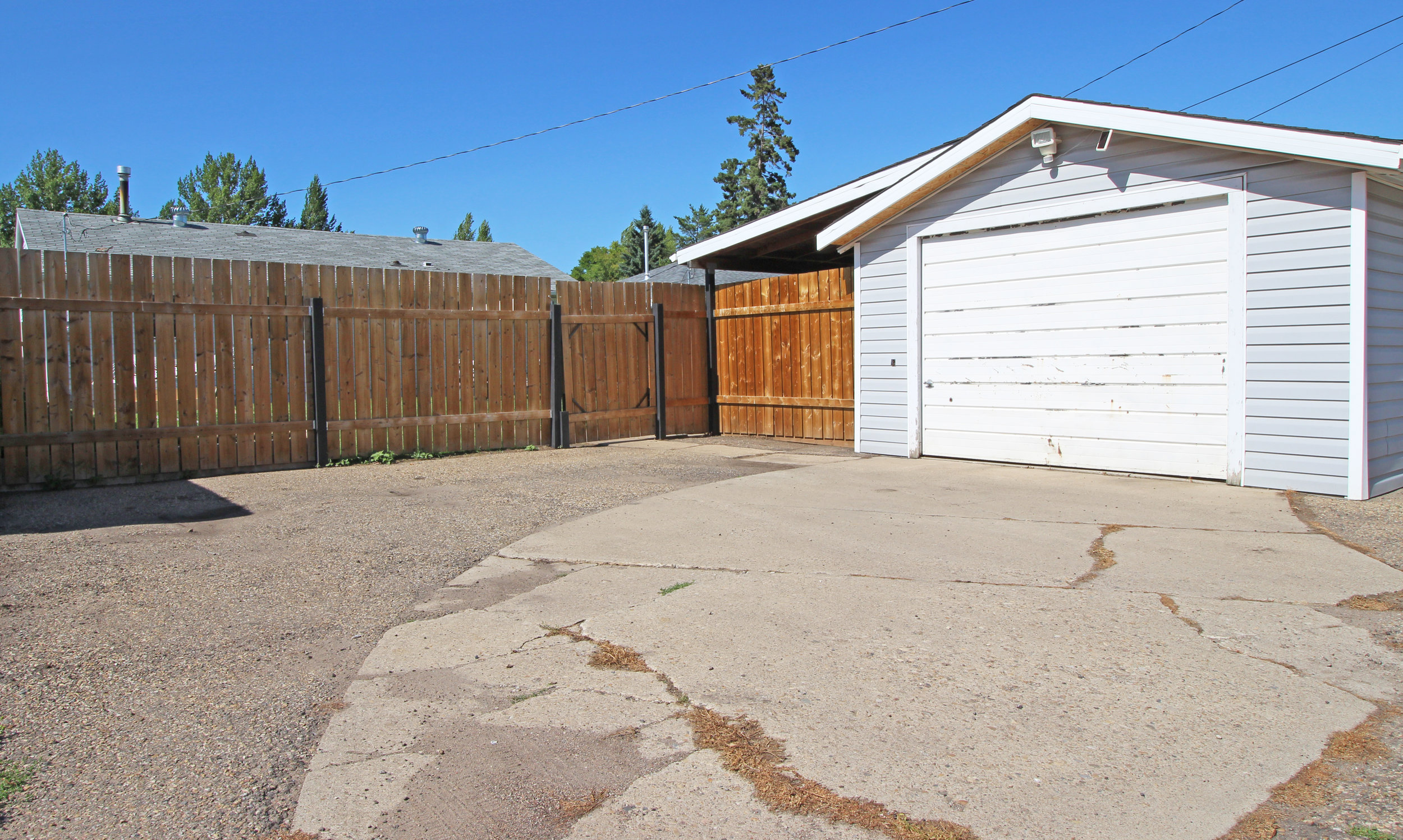 Garage.jpg