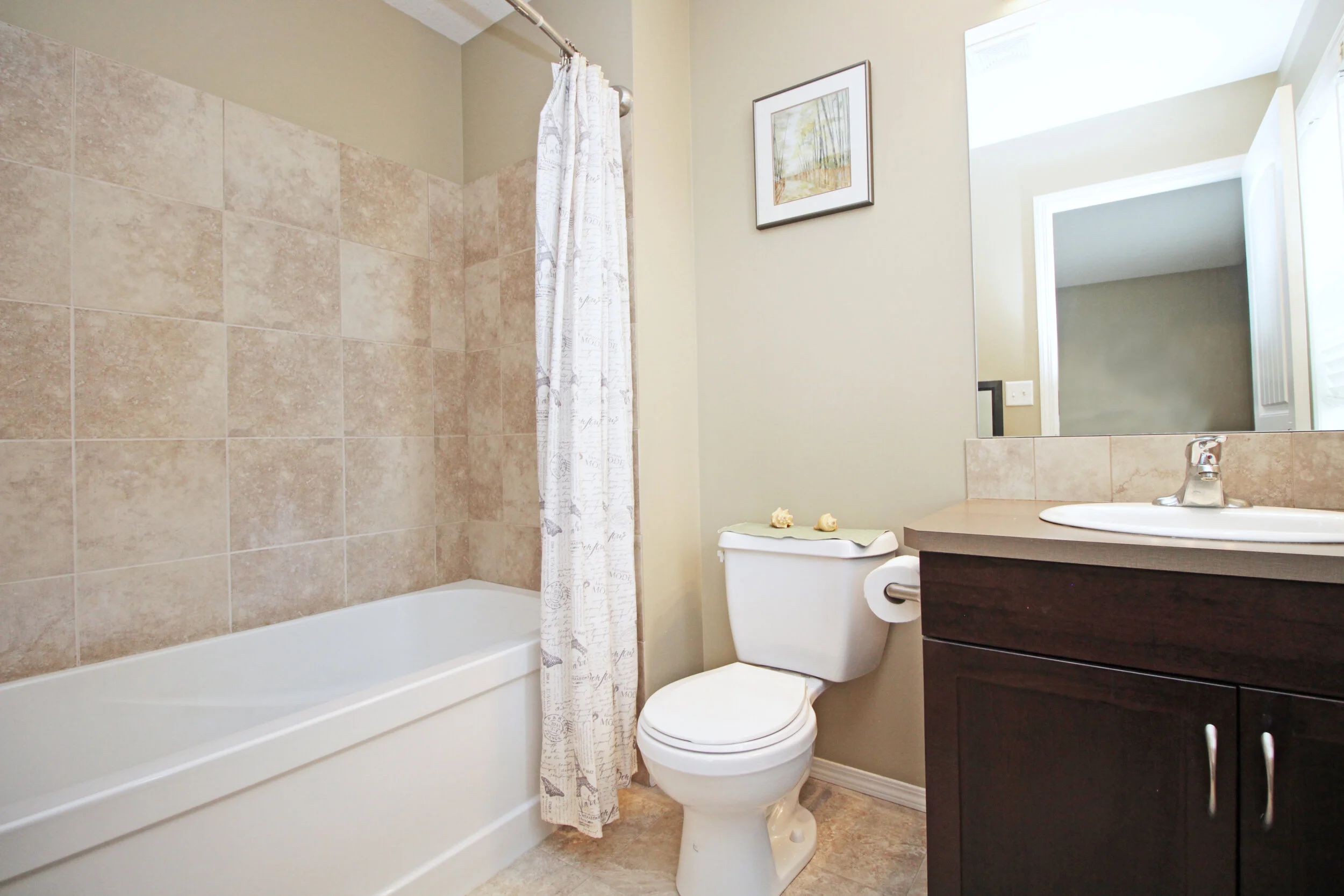 ensuite.jpg