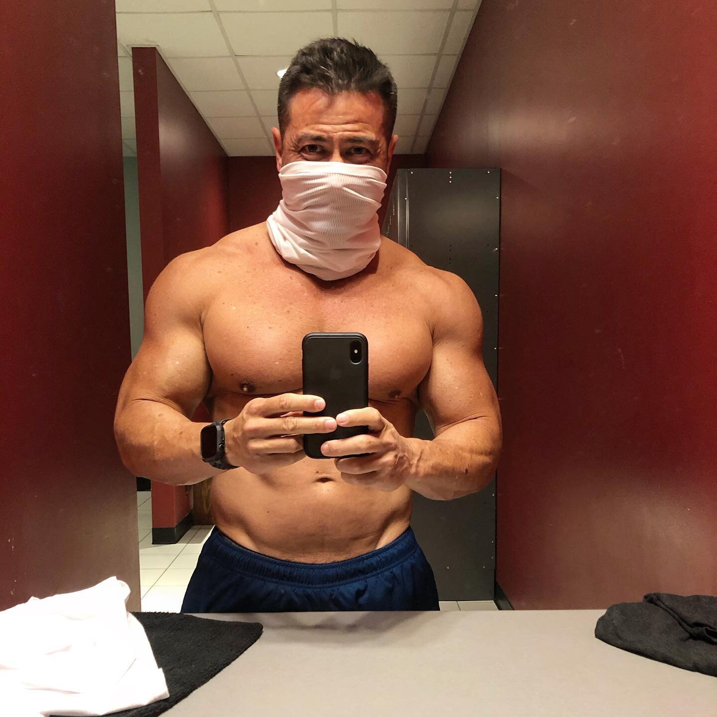 We're all still getting used to the new norm of no mask no service, but does the old rule of no shirt no service still apply too? 😷 😉 #mask #newnormal 

_________________________________

LOOKING FOR ONLINE COACHING?
(Find a direct link in my bio.)