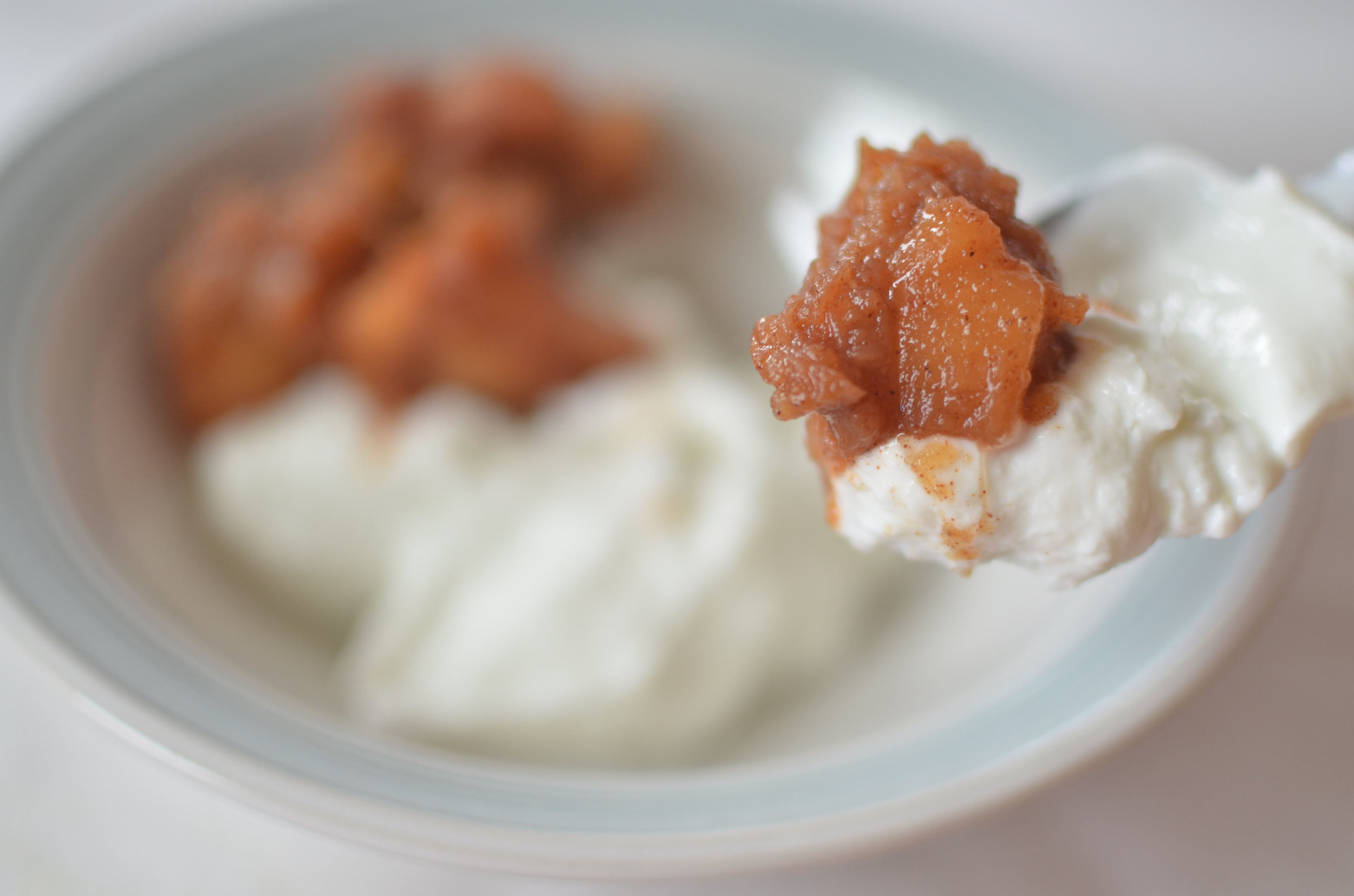 Apple sauce with greek yogurt