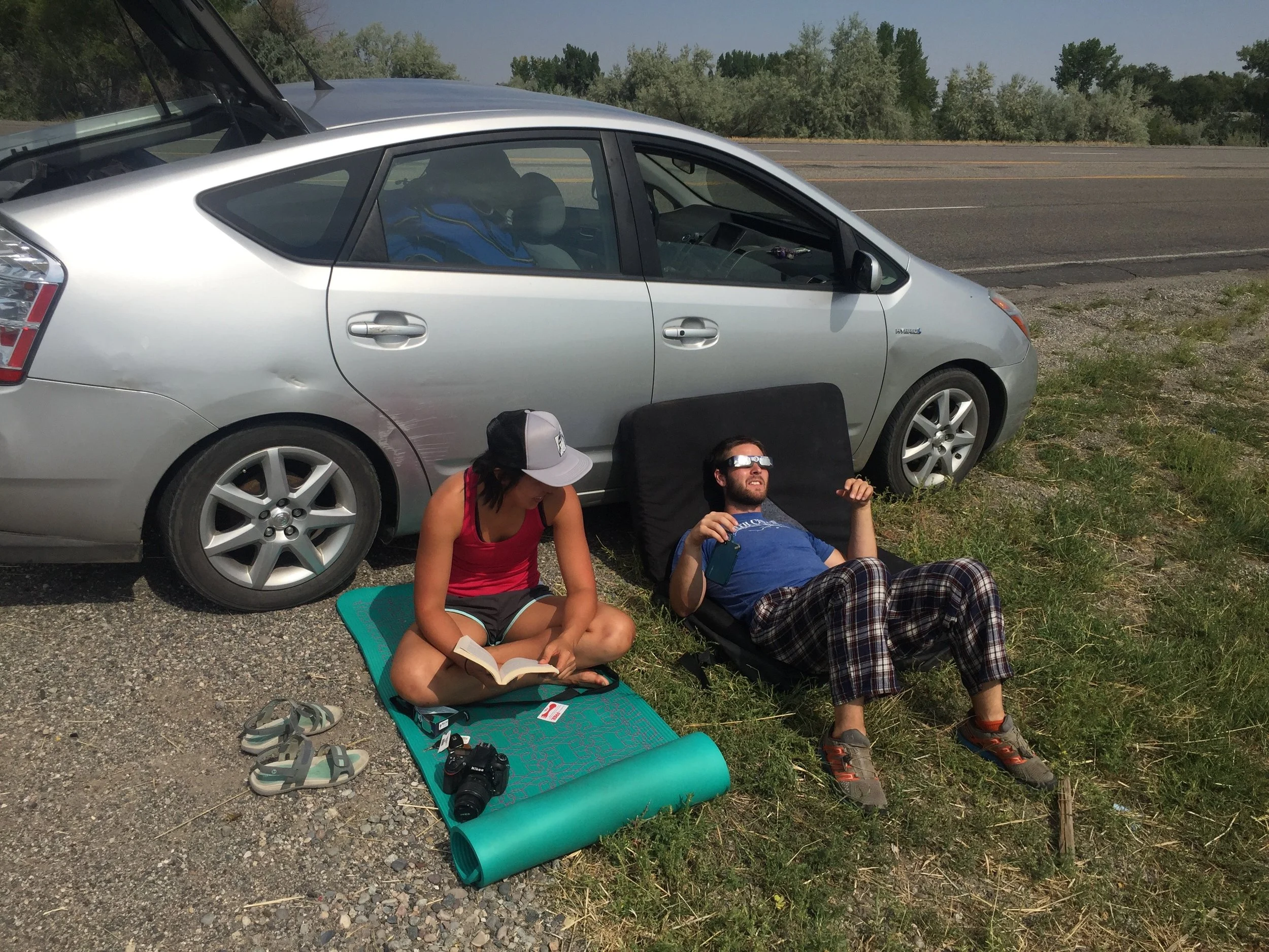 waiting for eclipse1.jpg