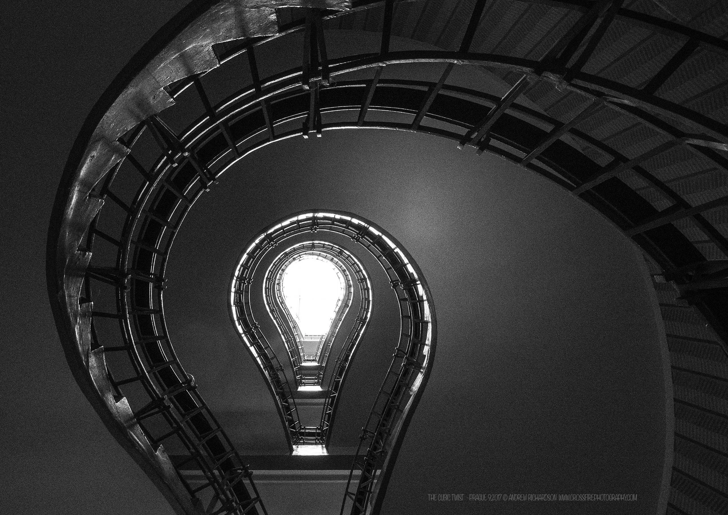 Cubic Twist 1150309 A5 ©.jpg