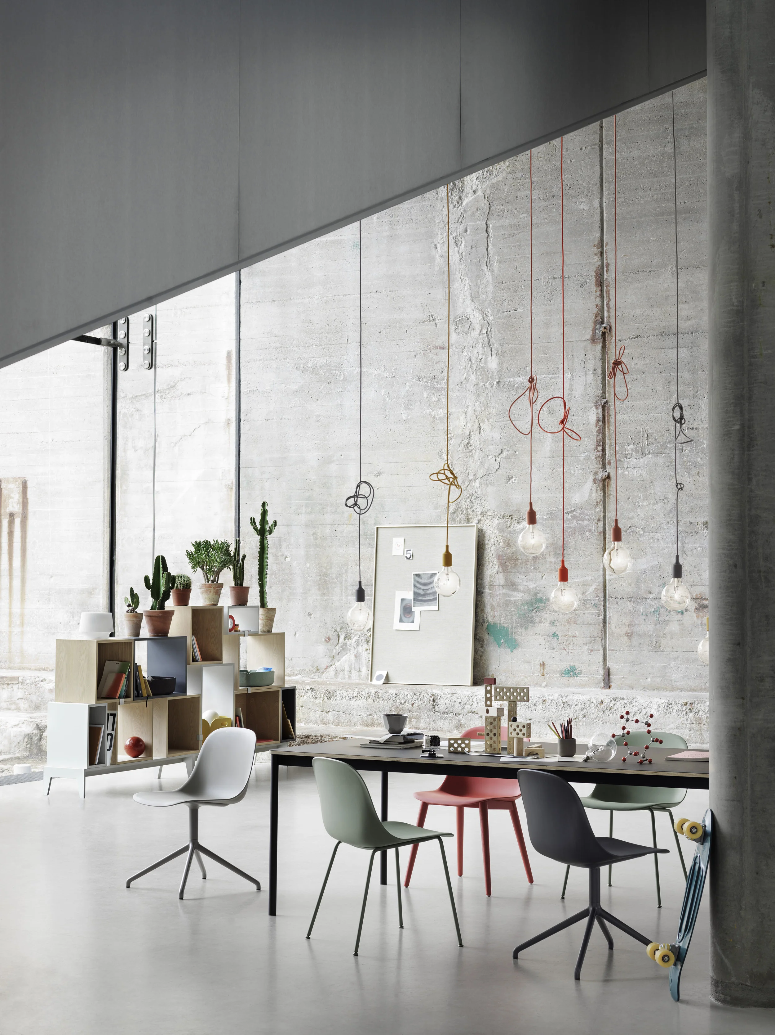 Fiber-sidechair_stacked_e27_base-table_med-res.jpg