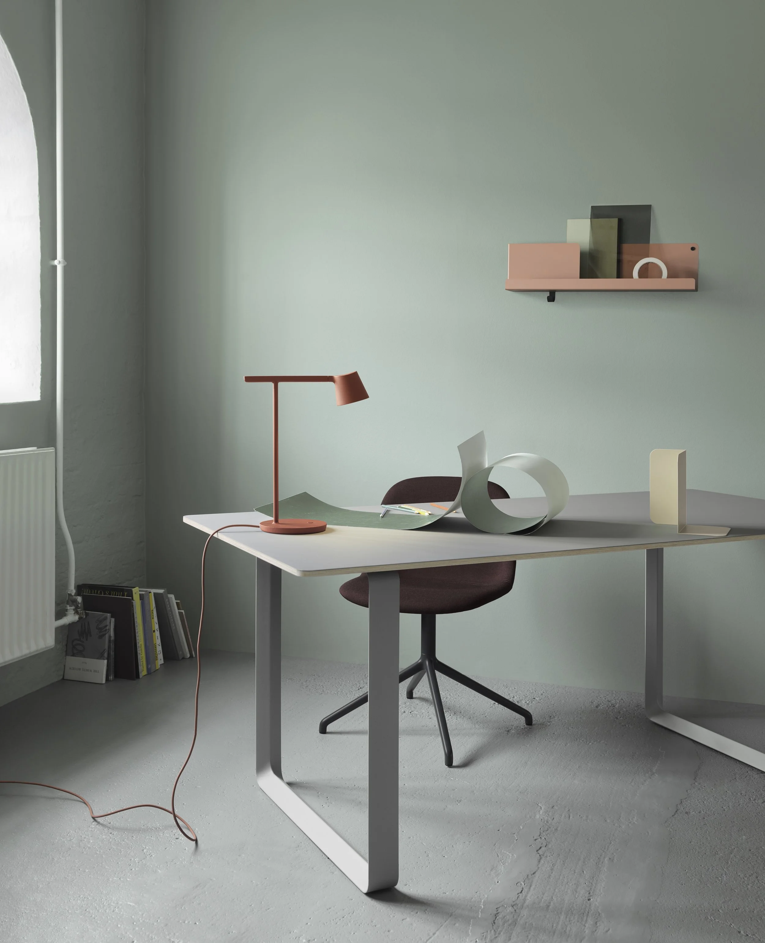 Tip-lamp-7070-table-compile-folded.jpg