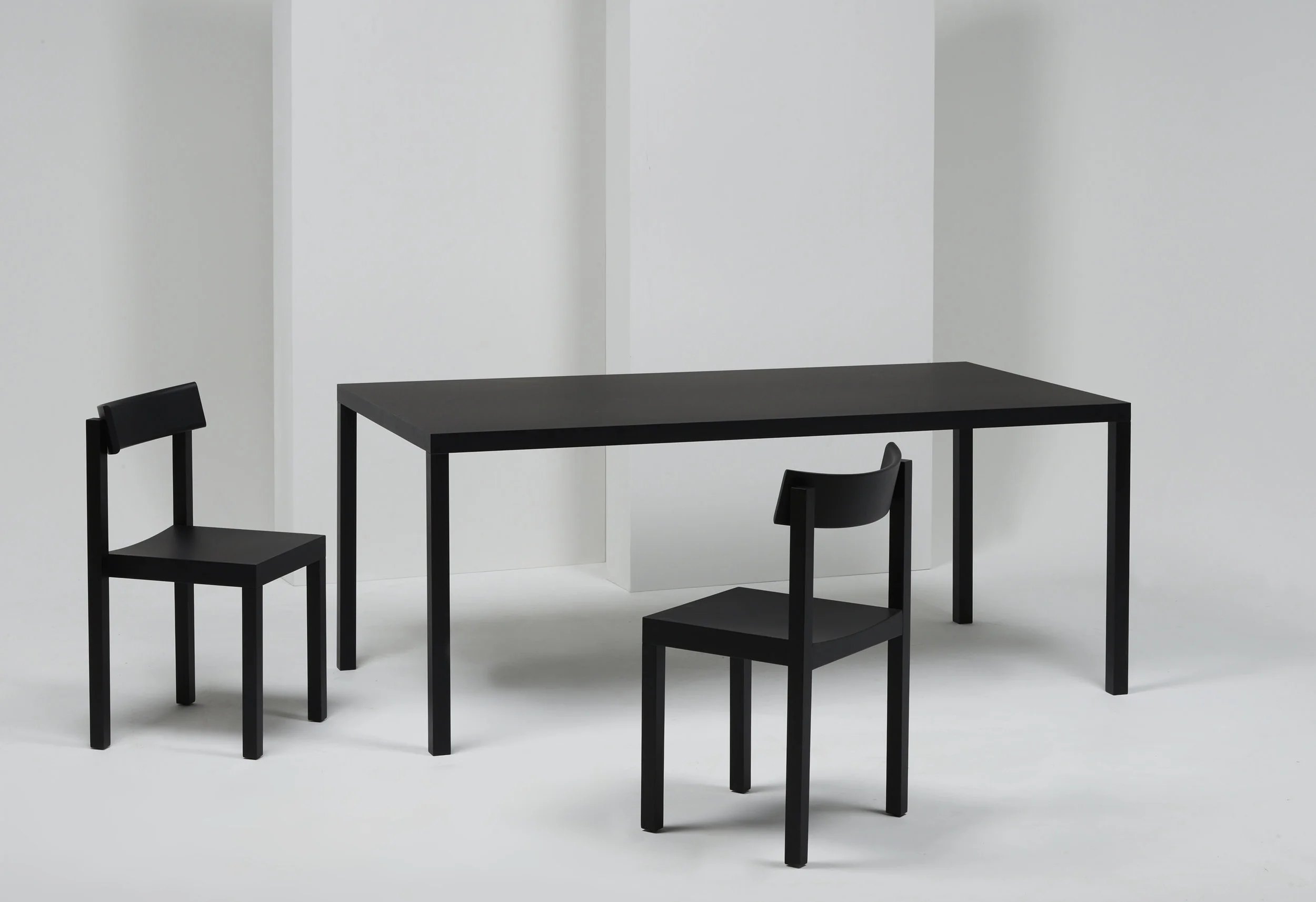 Mattiazzi_Primo_Table_KonstantinGrcic_5.jpg
