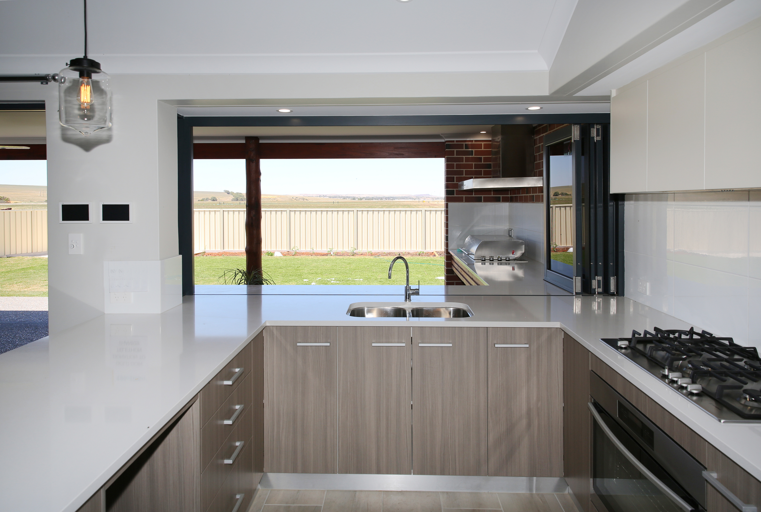 BI FOLDING WINDOW & DOOR kitchen
