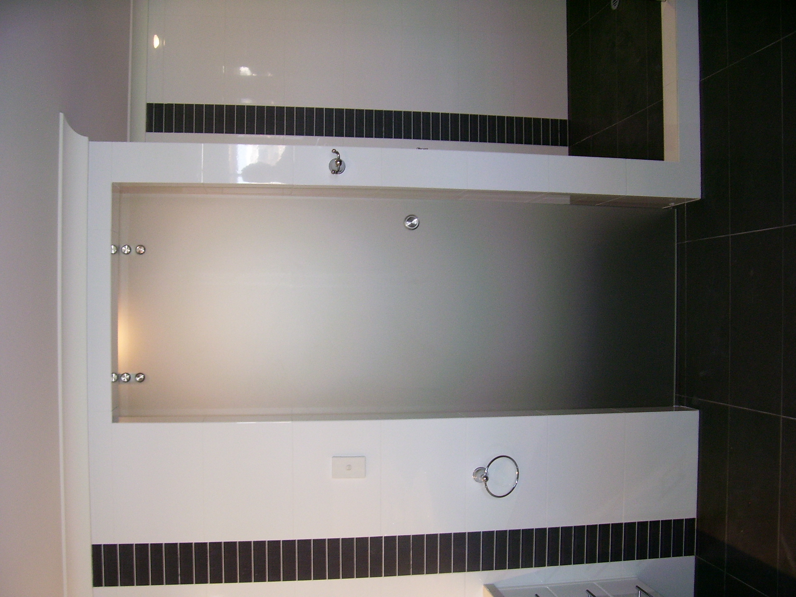 Bathroom Frameless Shower Screens