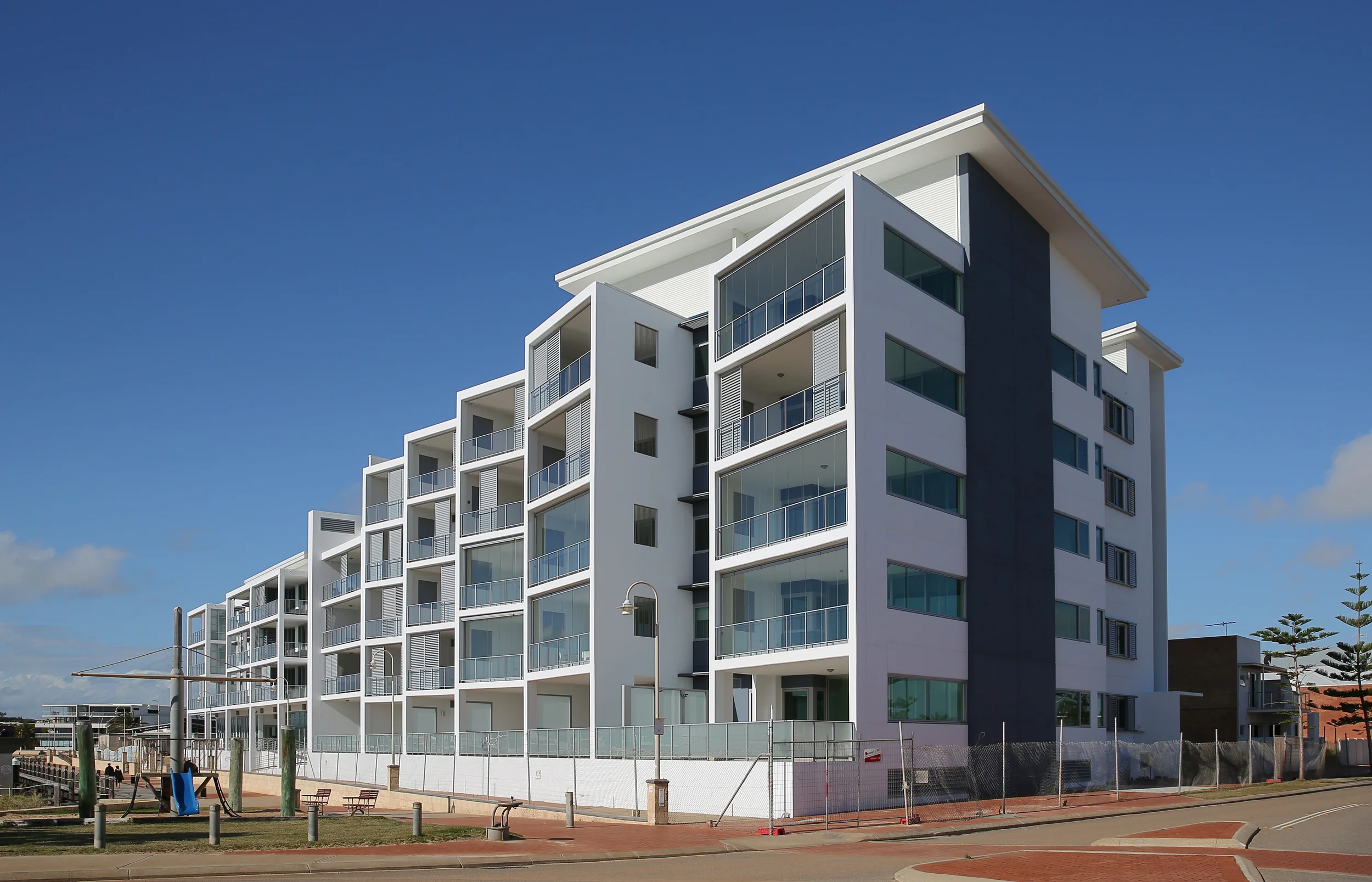 CROTHERS CONSTRUCTION - BATAVIA COAST APARTMENTS