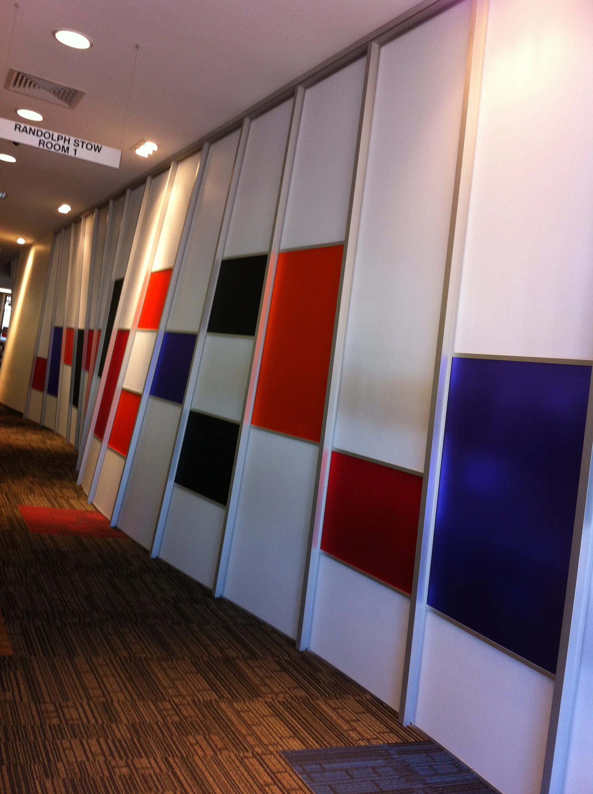 COOPER &amp; OXLEY - TOWN LIBRARY