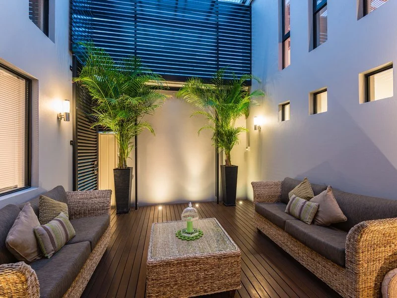 Central Double Volume Courtyard