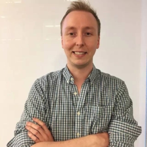 Logan Smith, Senior Manager @ GroupM/Gain Theory Logan,又名老根,曾被评为“中国好同事”的他是全球最大广告咨询公司GroupM的一位高级经理。大学毕业后,他曾游历中国,在Shanghai Daily做访问学者。会说中文的他娶了中国太太,还会毫不费力地写出 biang biang面的biang。 Keyword: #MarketingMixModeling