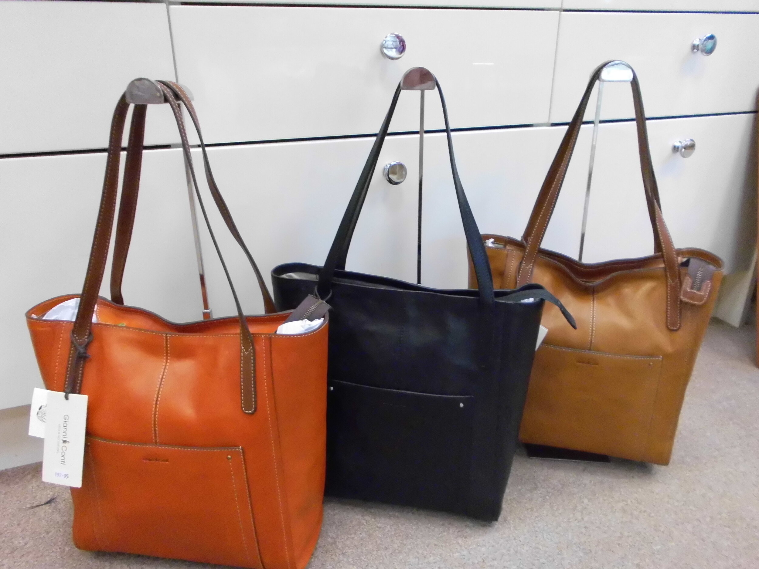 Gianni Conti Italian Leather Shoulder Bags