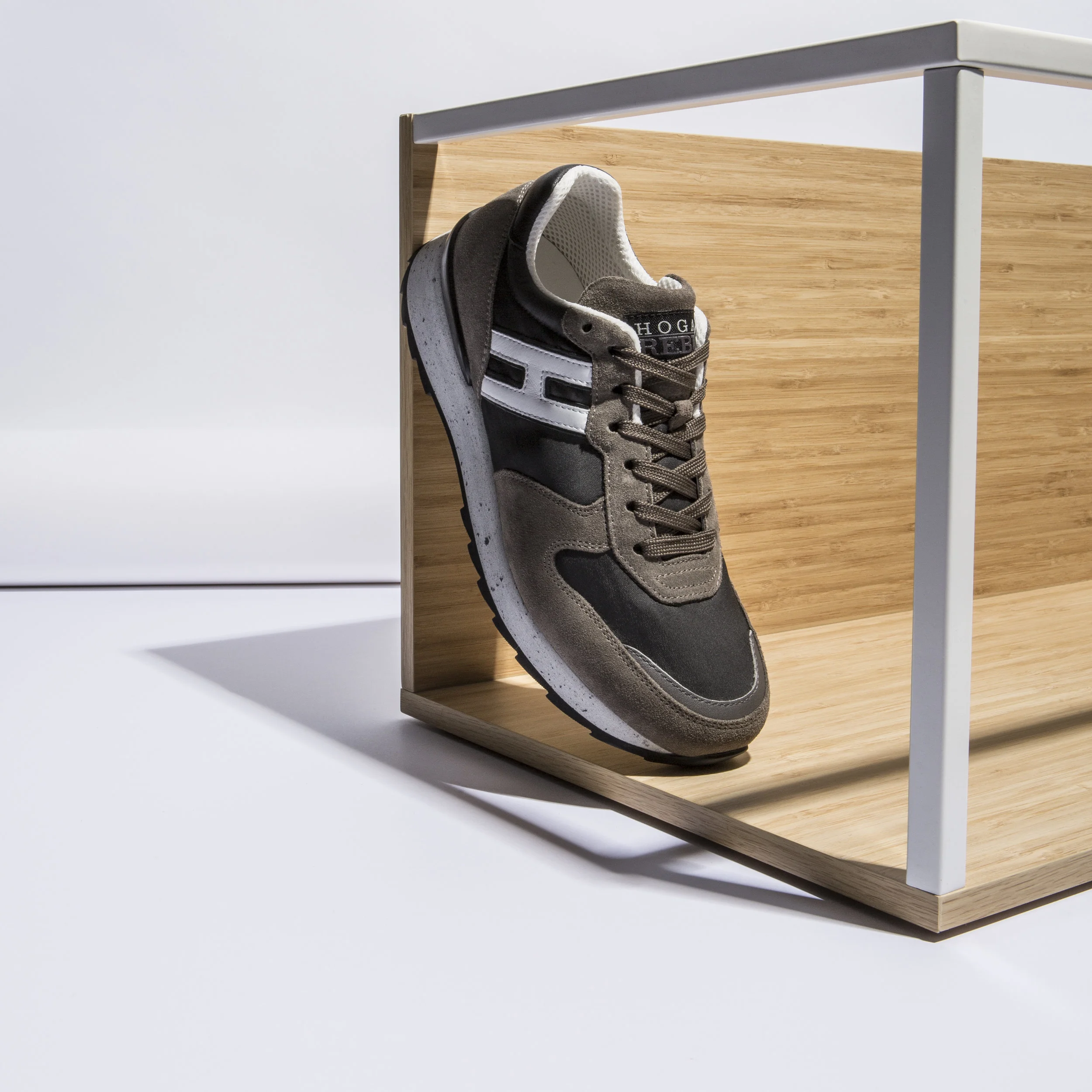 HOGAN sneakers.jpg