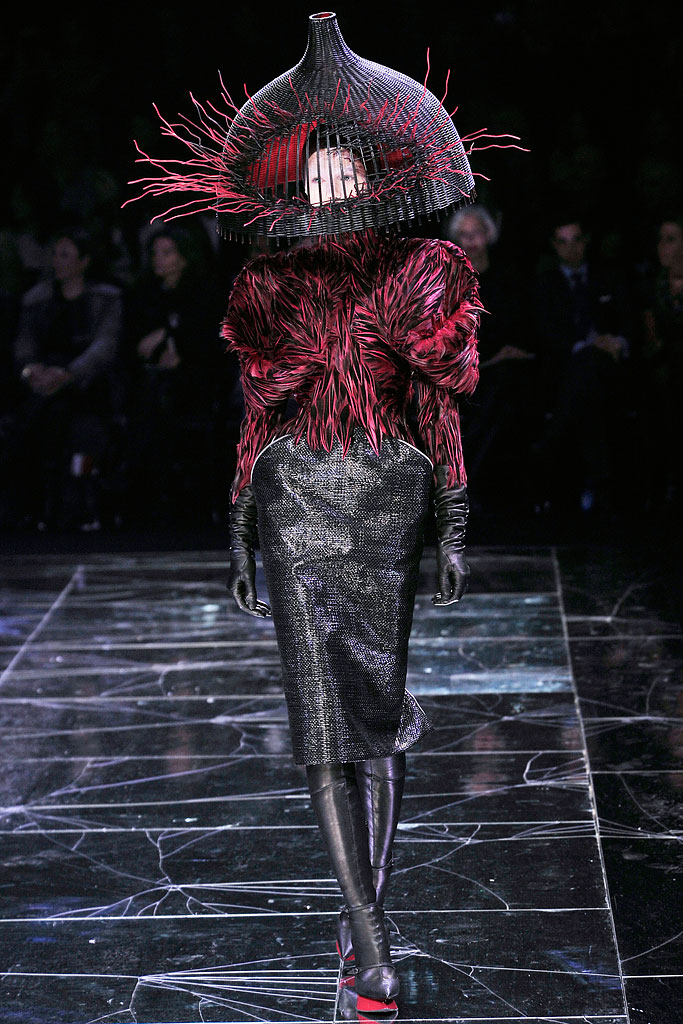 alexander mcqueen moth show