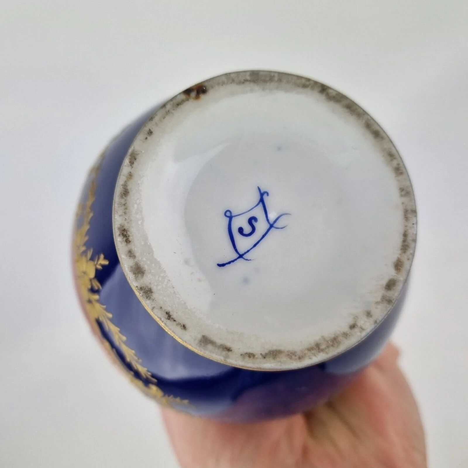 L.jpg