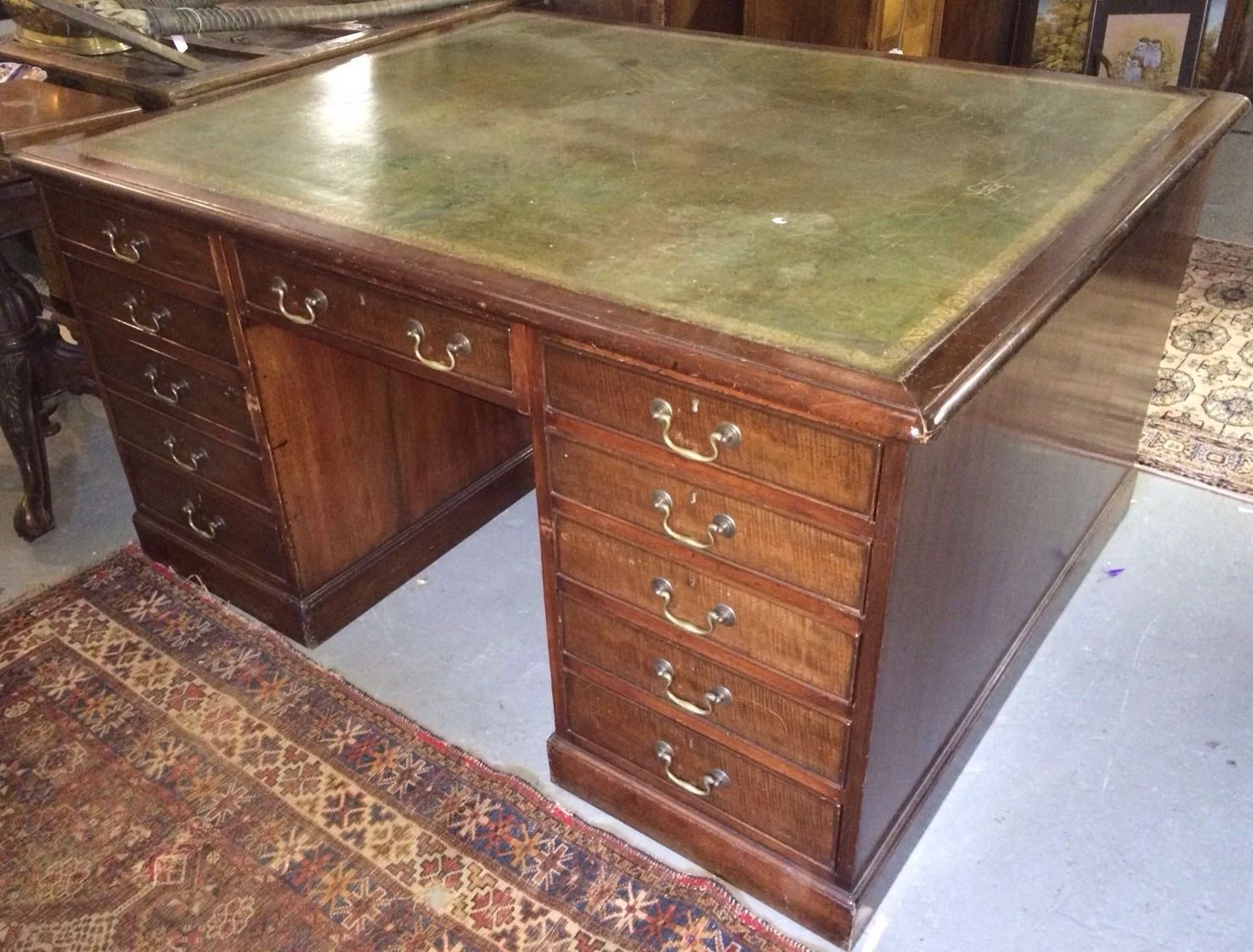 George III Fiddleback Mahogany & Mahogany 22 Drawer Partners Desk Leather Topped