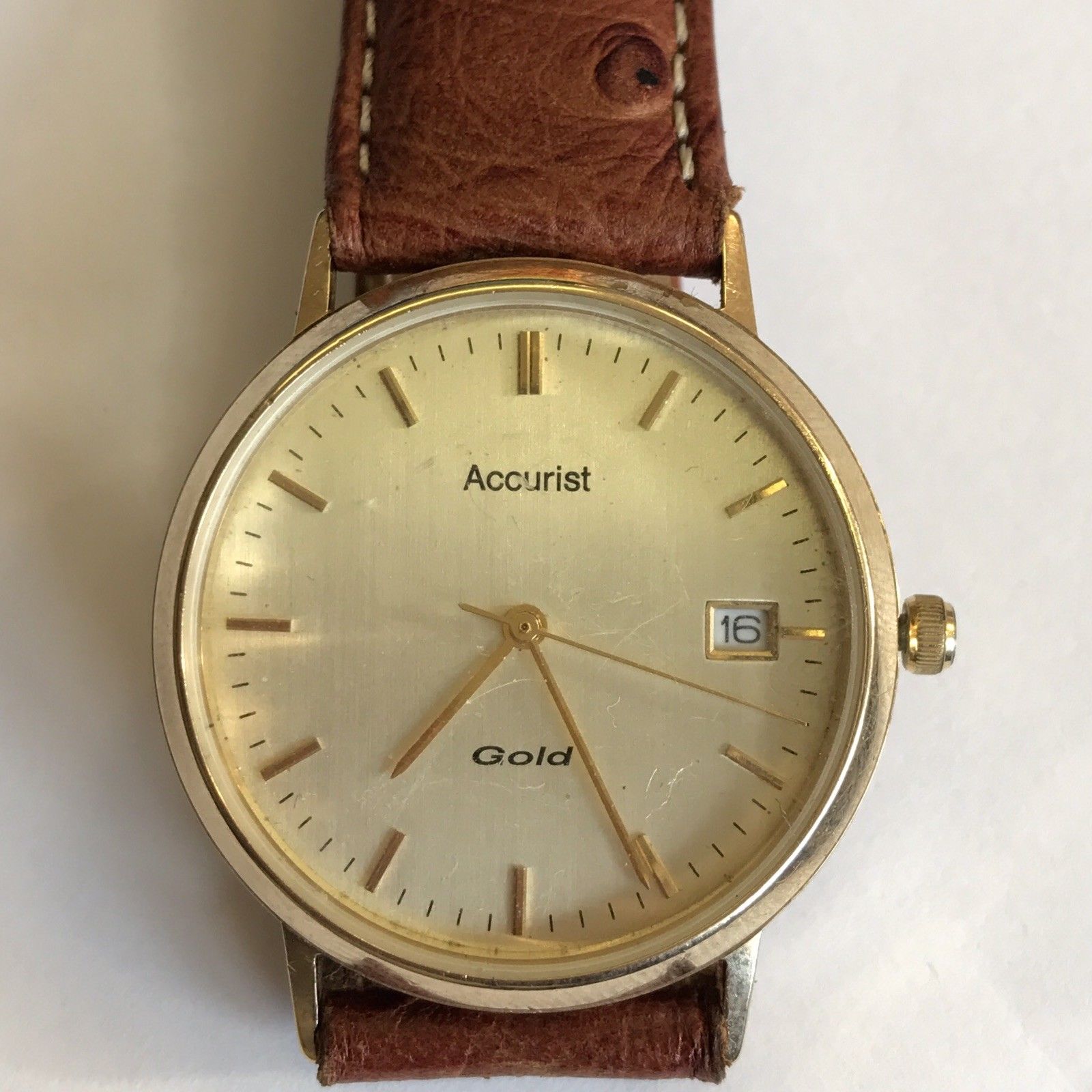 accurist 375 gold watch