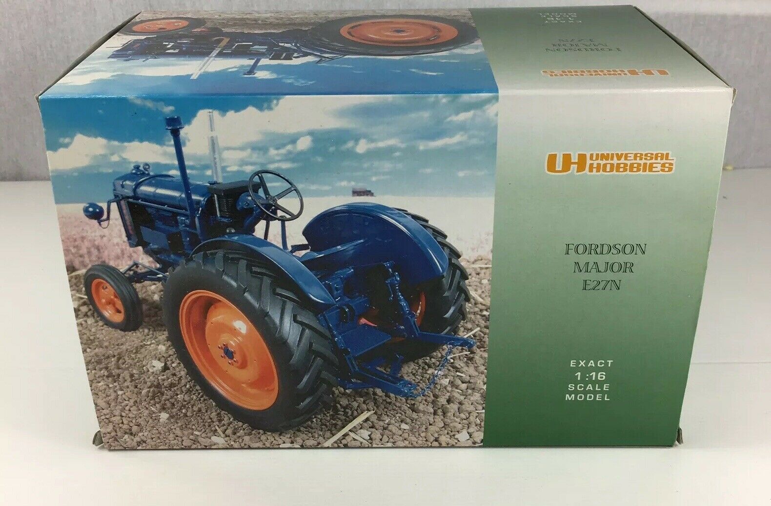 2816 Universal Hobbies Fordson E27N Roadless tractor 1:16 scale BOXED 