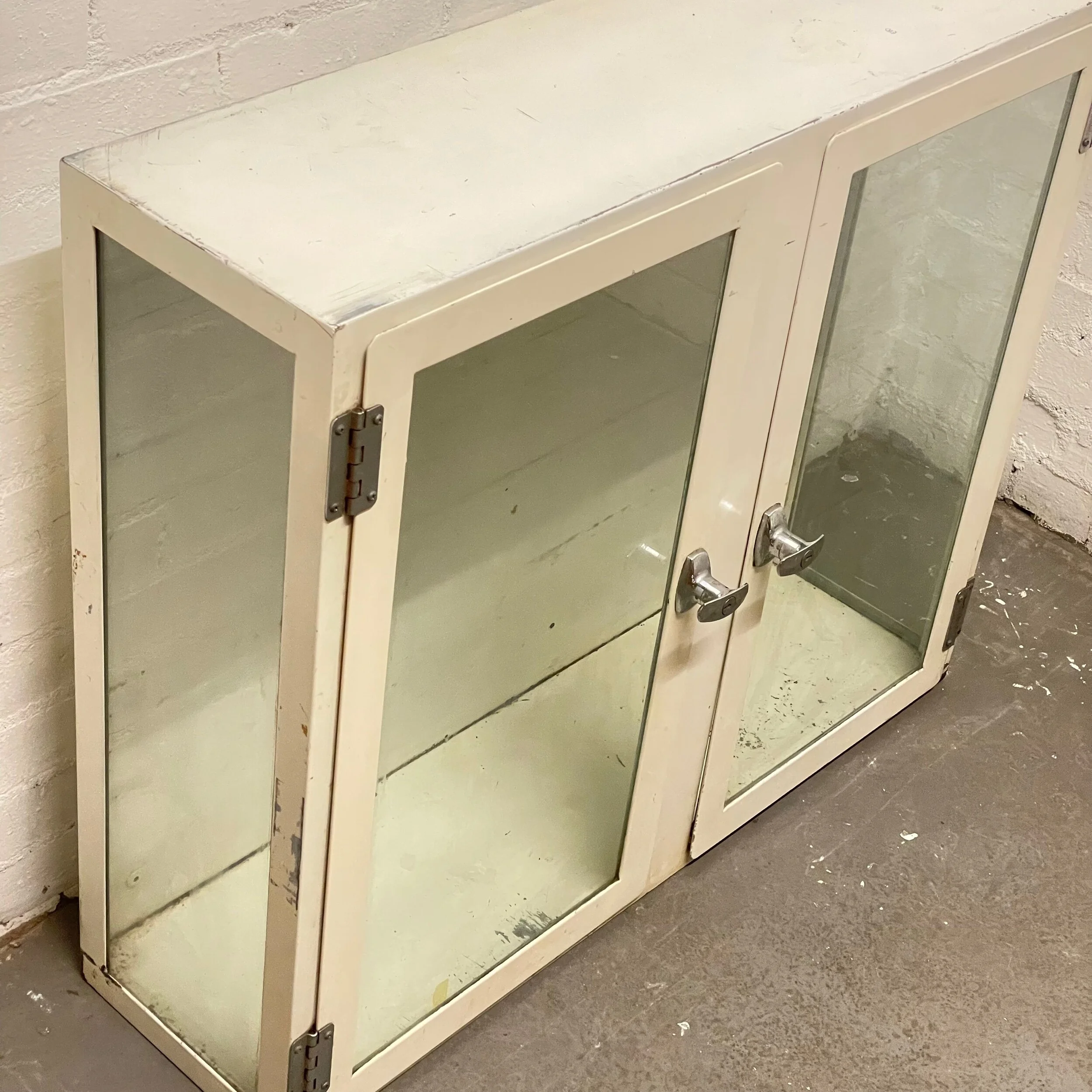 1D5F7972-D5E8-4A6E-8FD3-68CABBC9E8C4