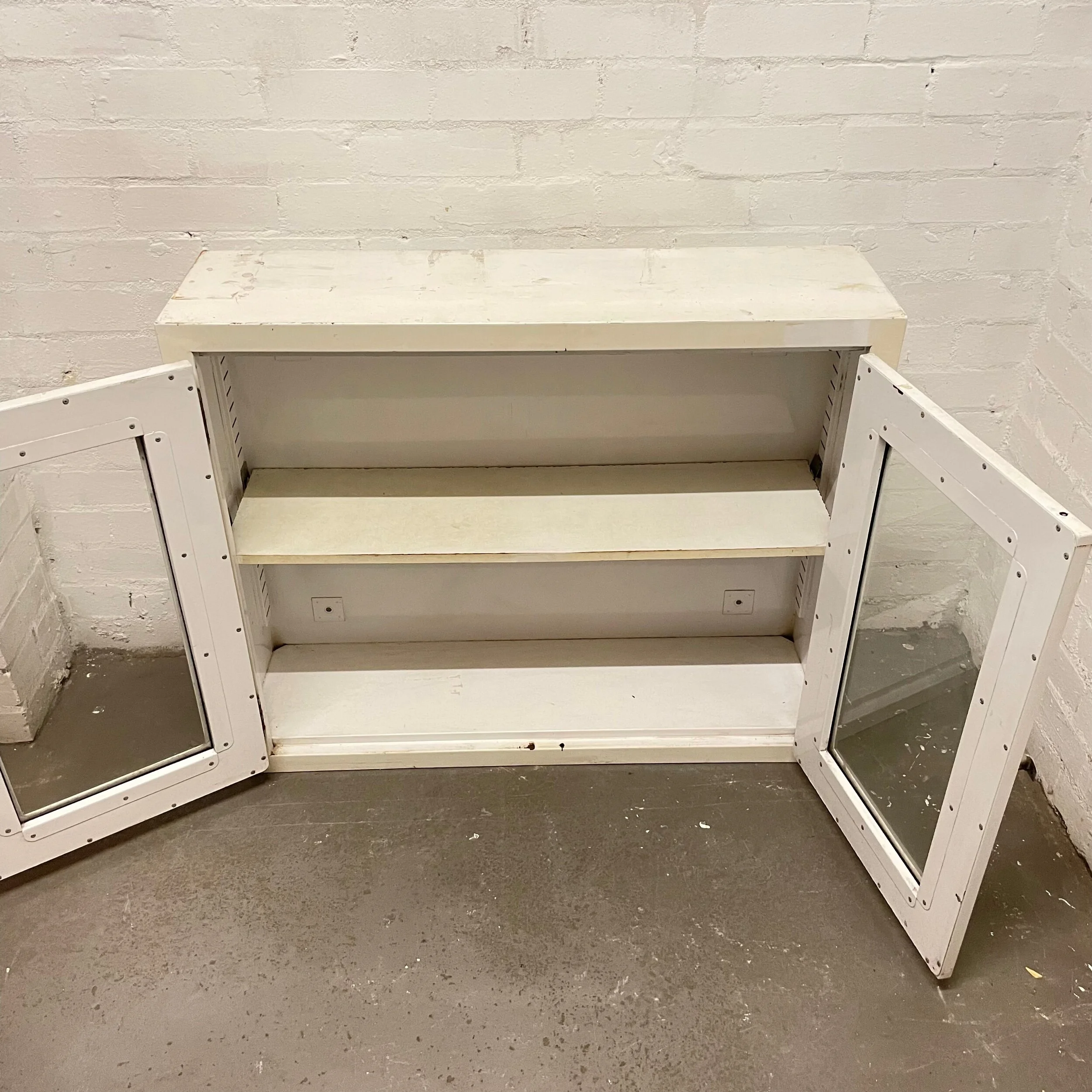 6B3101A1-76C9-48EB-8C29-3020811BCF0E