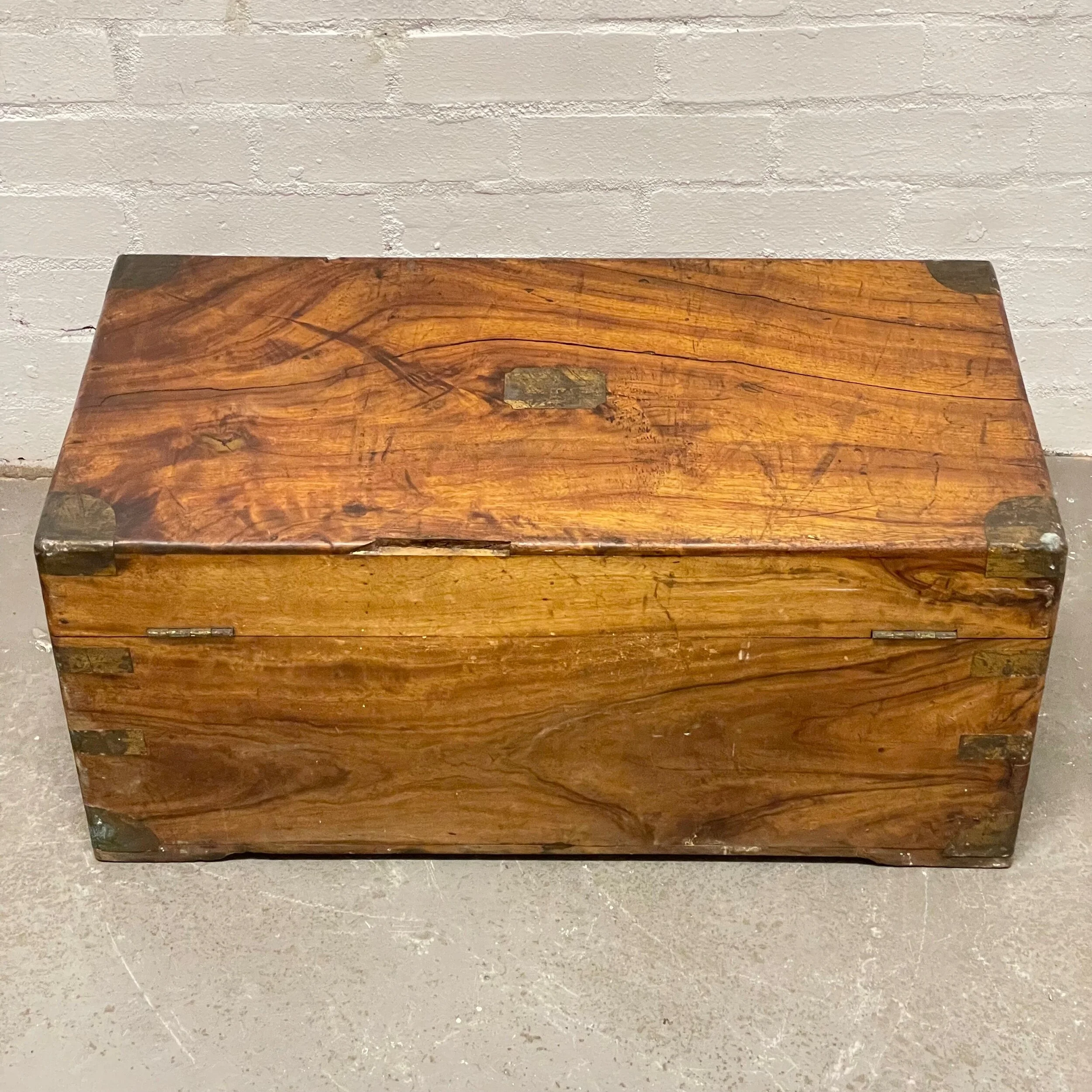 CAA19B8F-C871-45D8-A829-AF468D110AE2