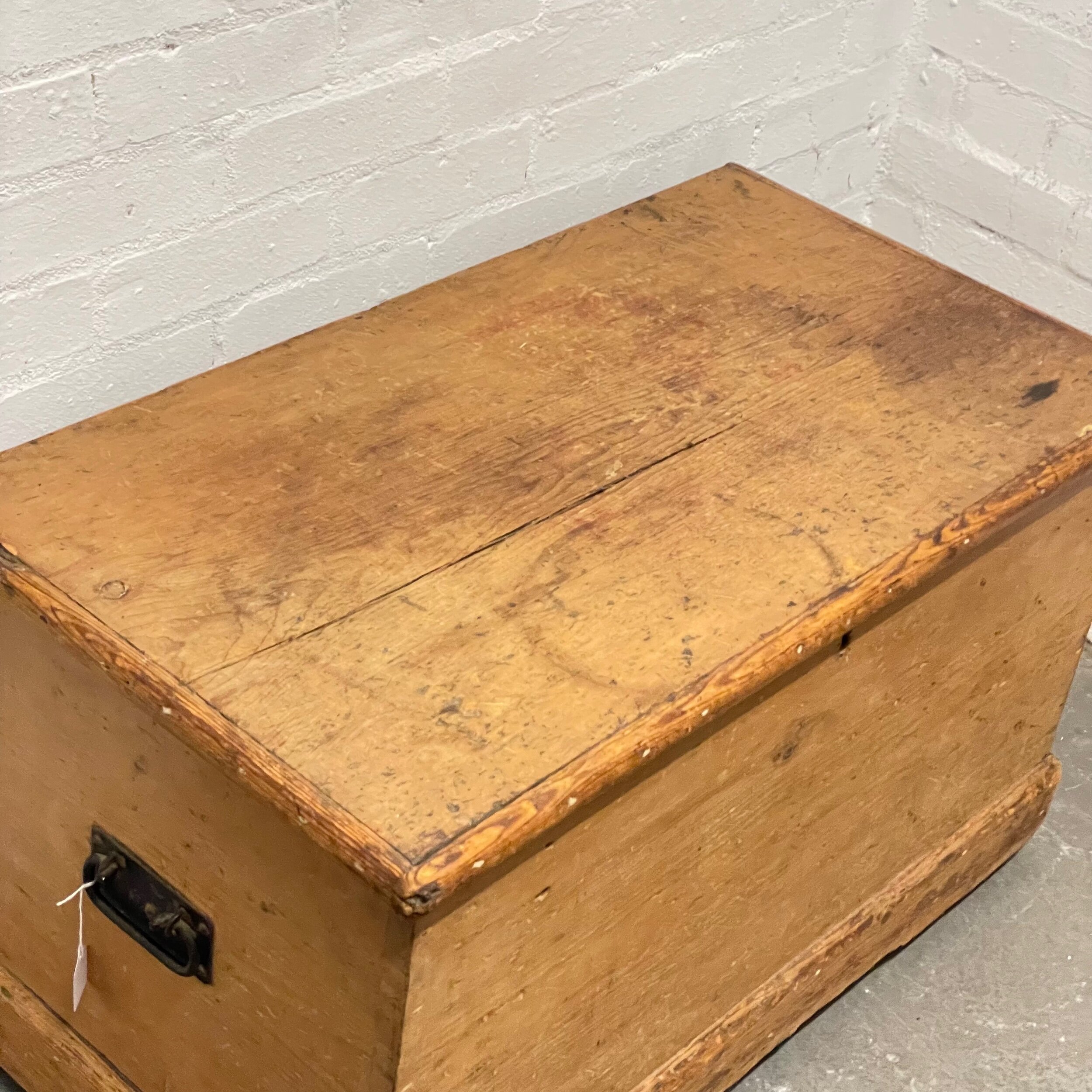 0F5006FD-95DD-40AB-BDA7-6374C3F9469C