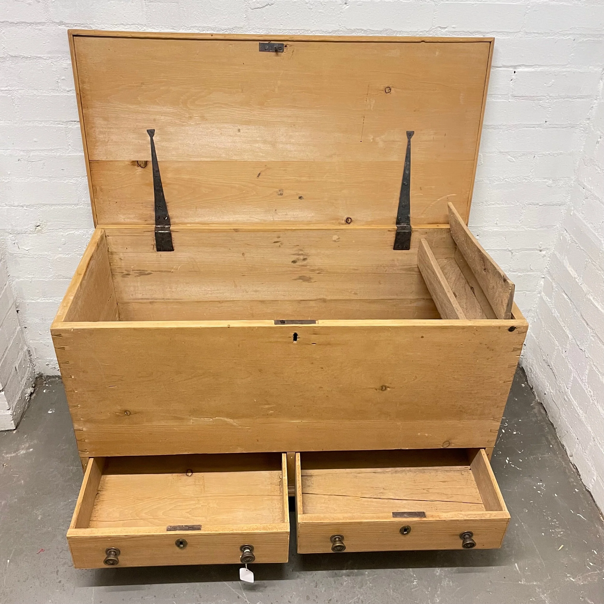 072DDC41-A450-4E4F-8C84-BE5DFA7970DF