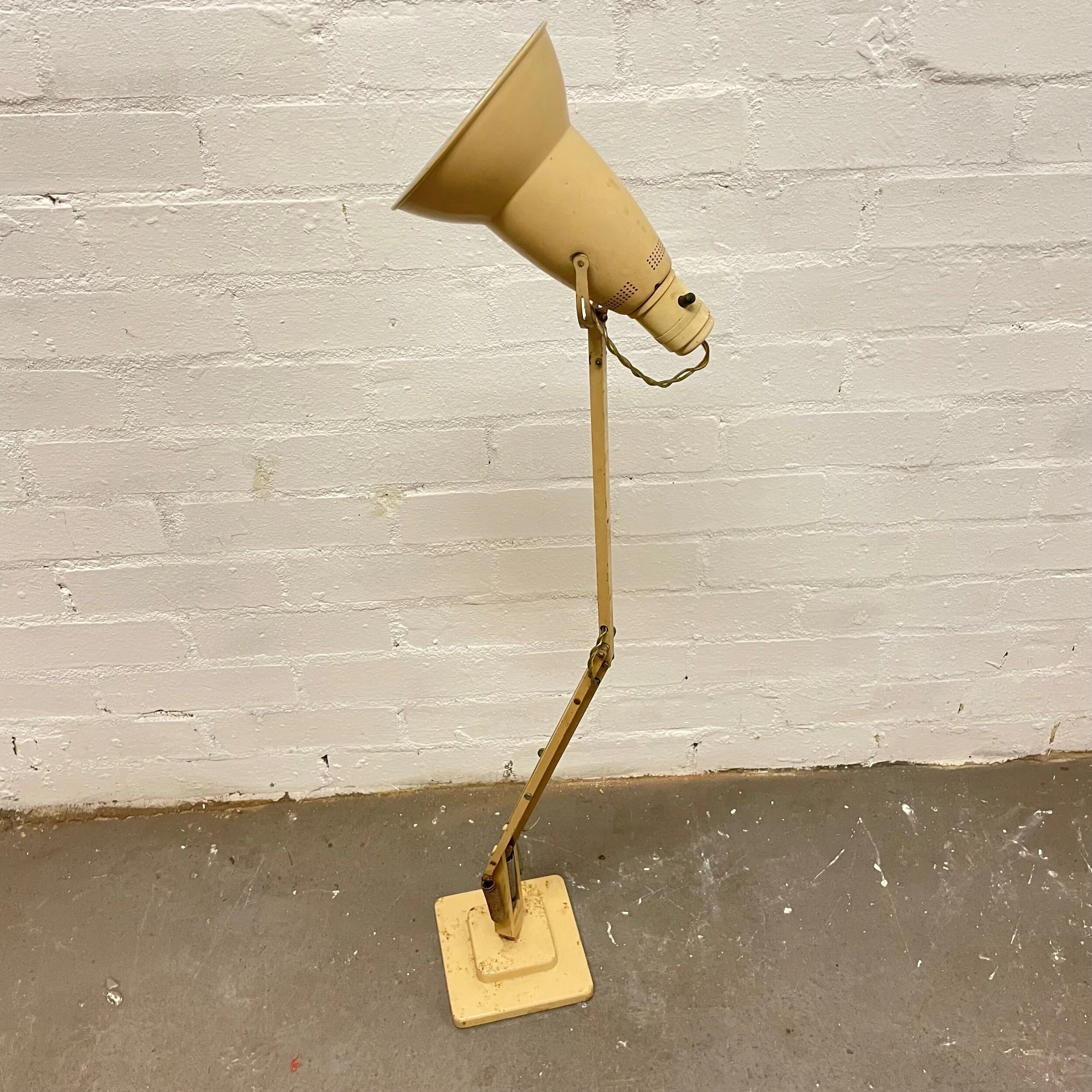 5FB502AC-1752-4431-B8E2-FE614717D1AD