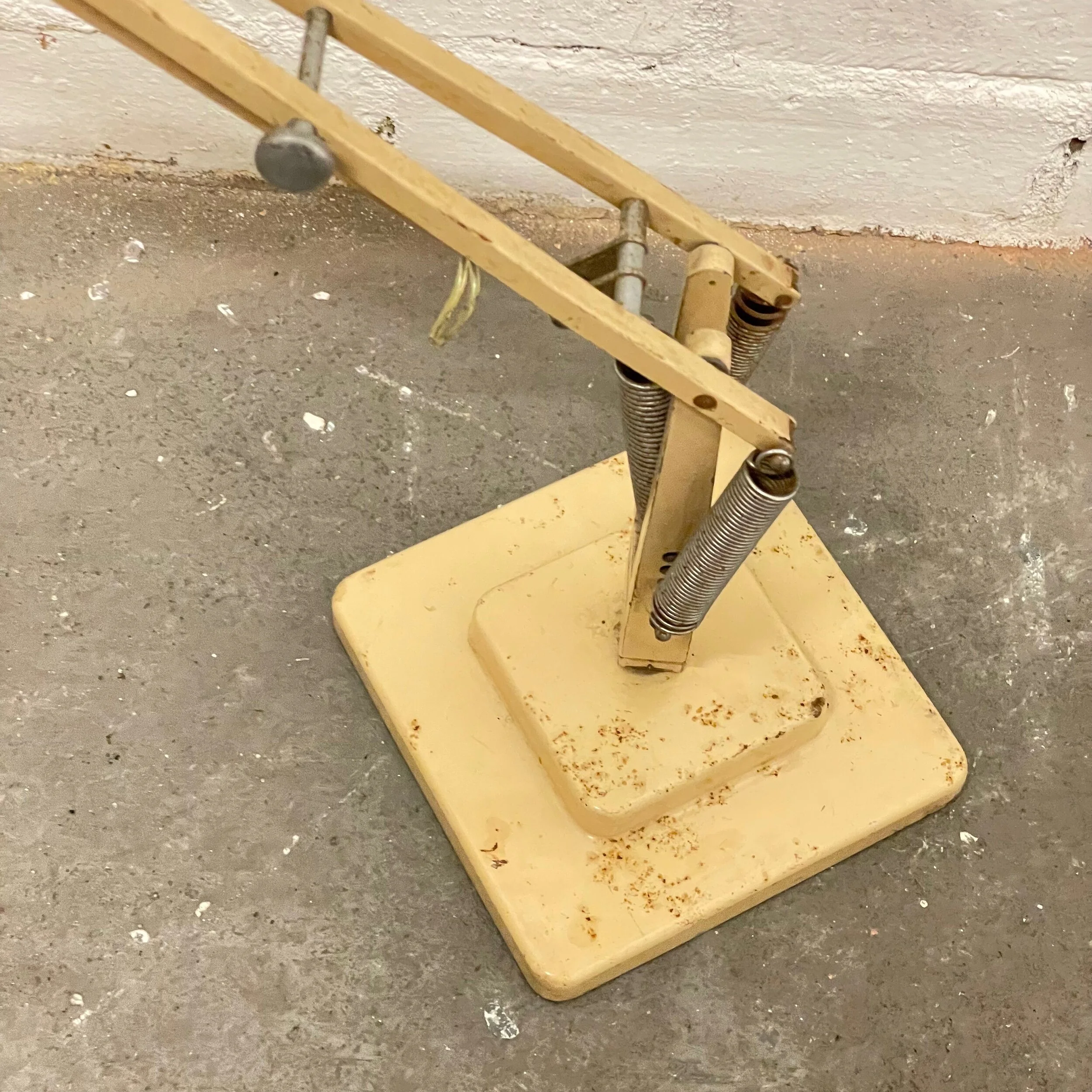 DD6B4CA2-51E5-4F9D-A0A2-0280F02D8FE6