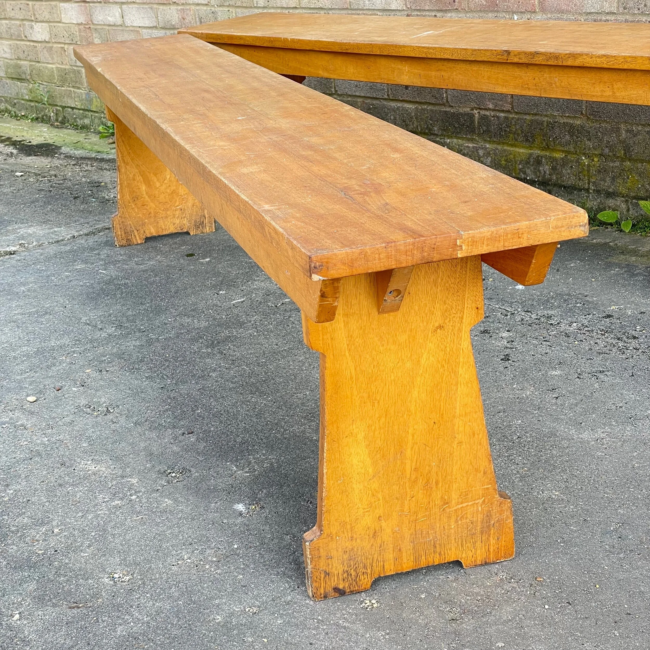 E2E31834-C8CE-4DE8-A260-0CEFC730B149