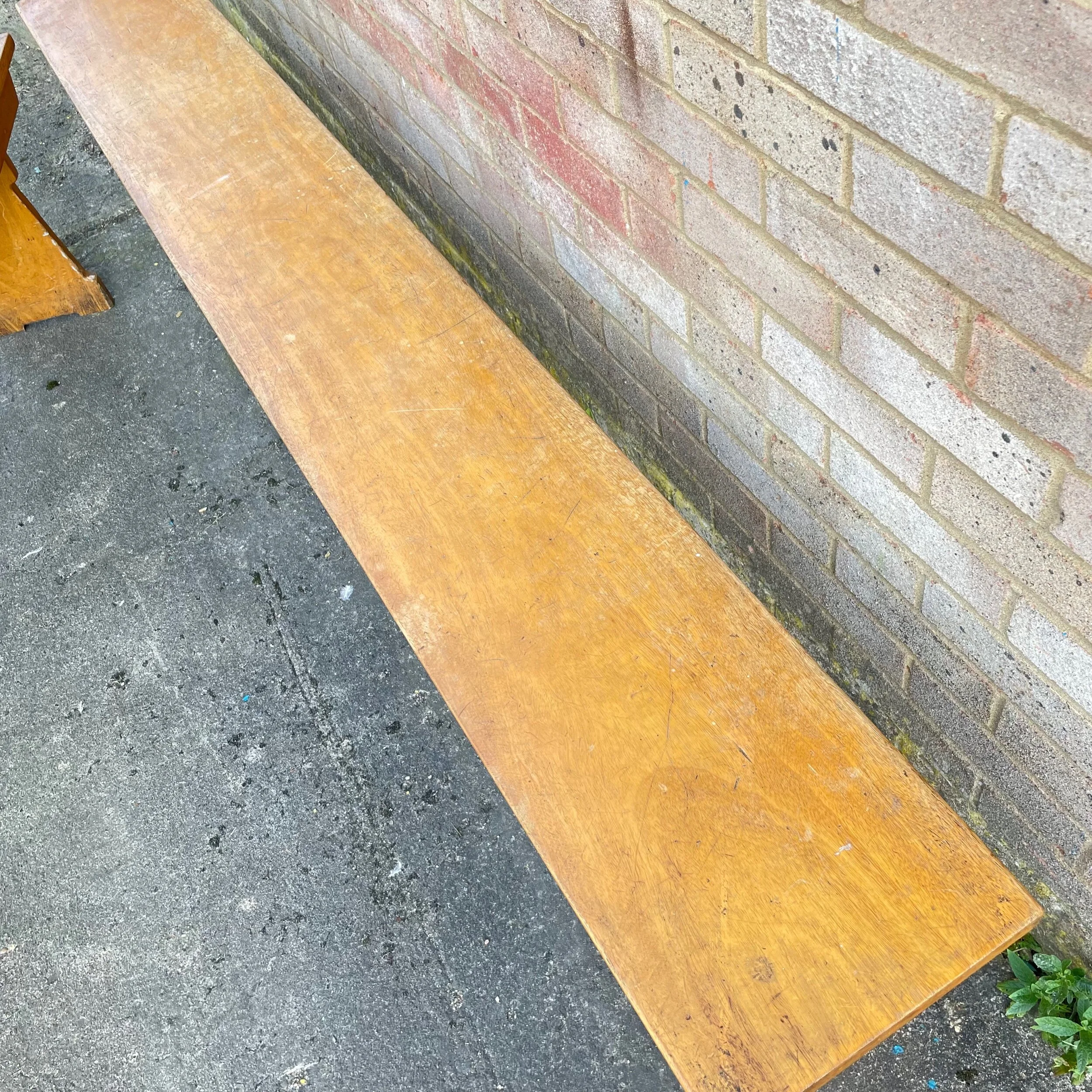 E4FAA858-679B-4AD1-AA4E-3629E26A1BA4