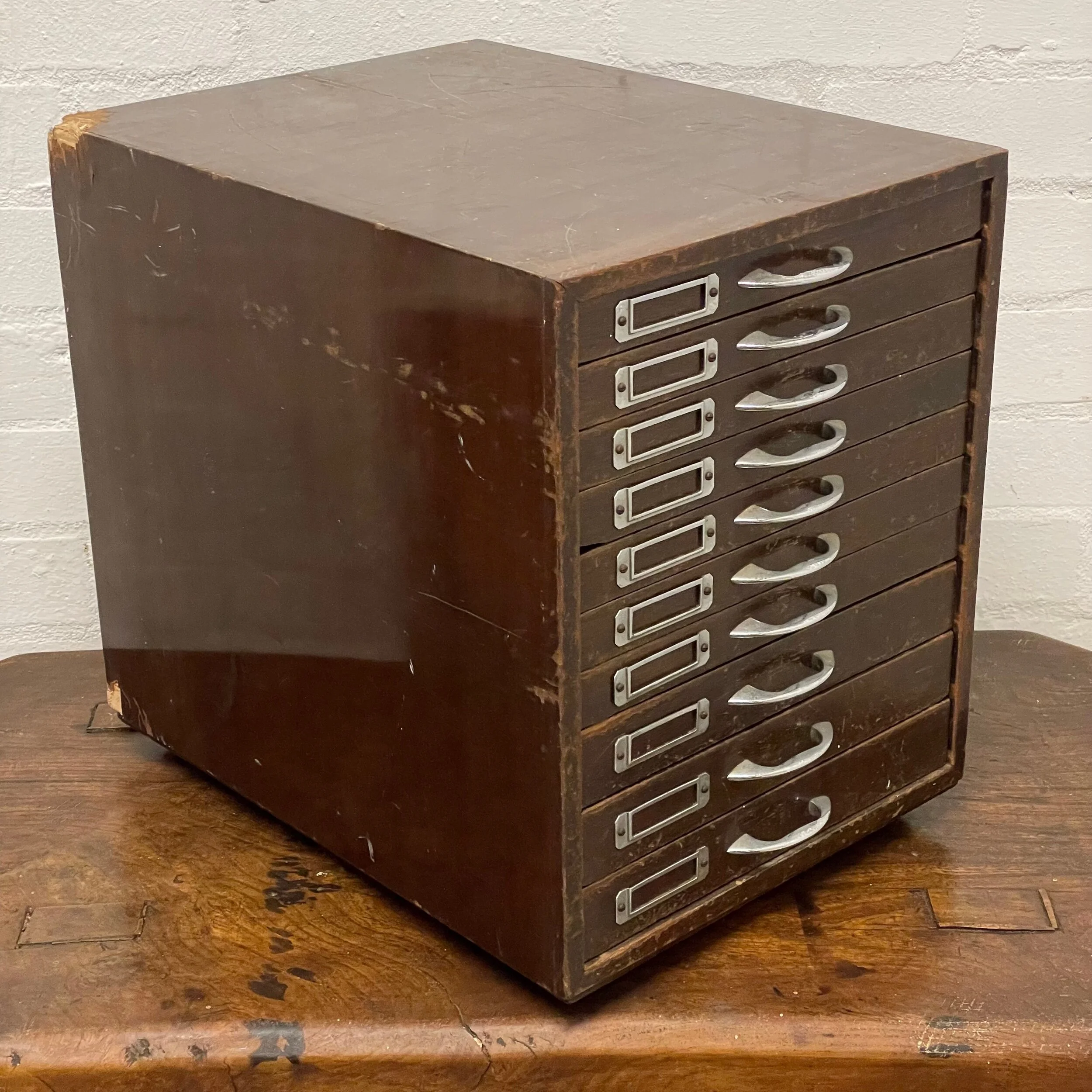 Pocket Watch & Watch Repairers / Makers Chest With Various Crystals / Glasses