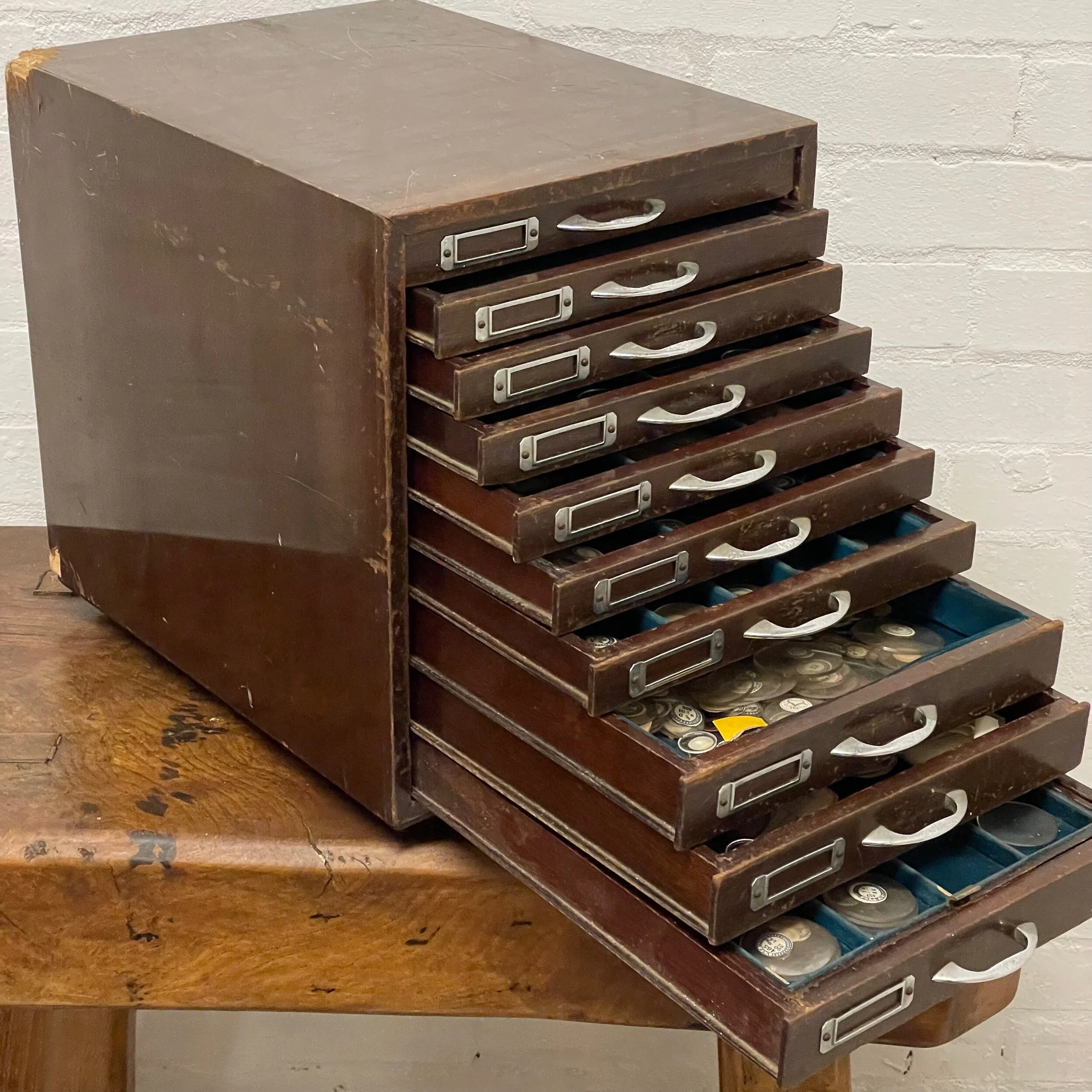 38117166-BF3E-437A-9970-BD01476BD365