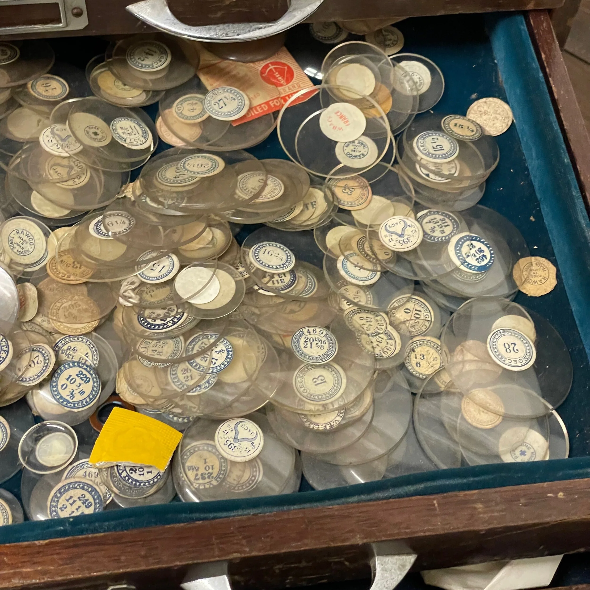 DDB9F565-106C-459A-AFE1-5F0549C3086B