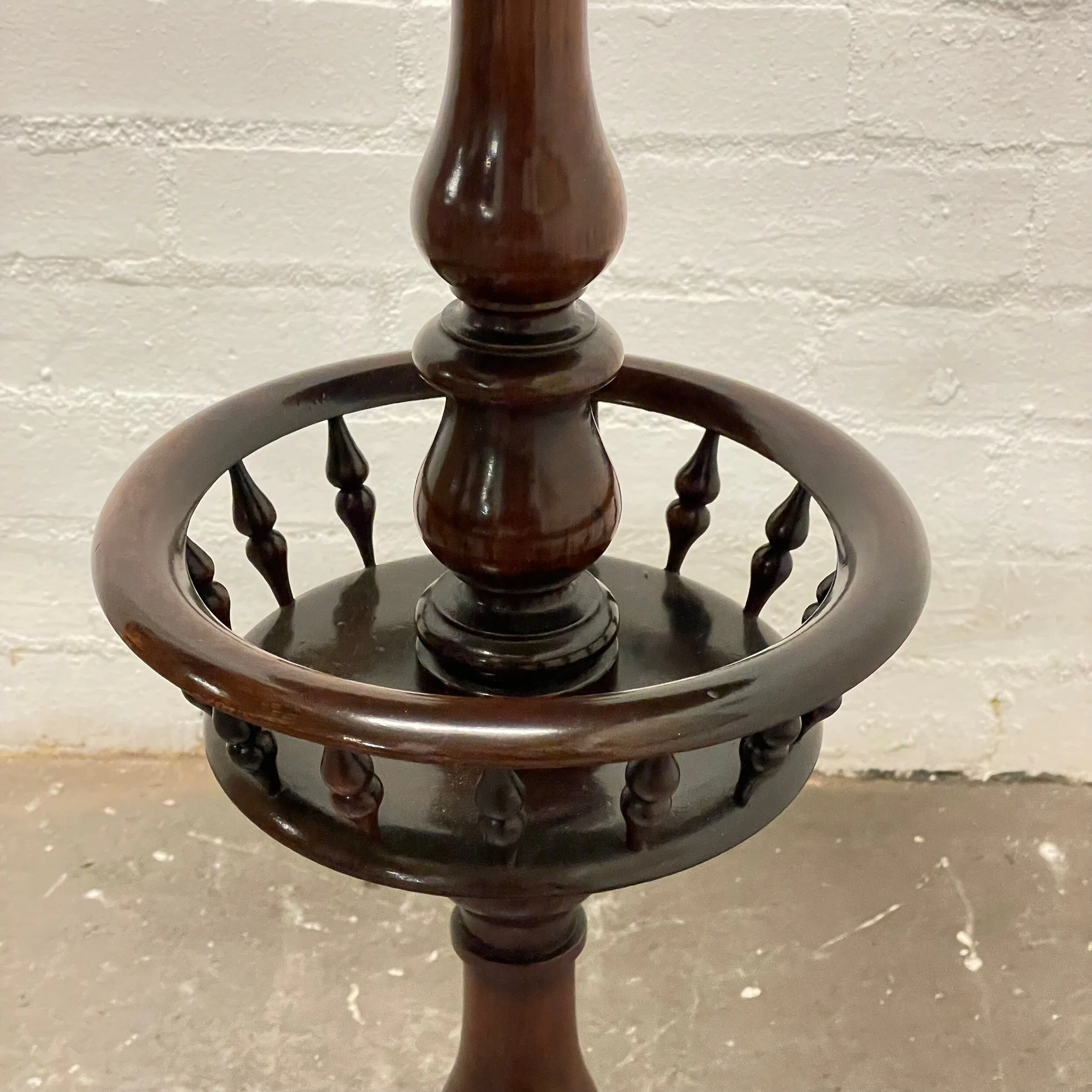 27B9E48E-A5A4-48E9-9C95-048DF873E147