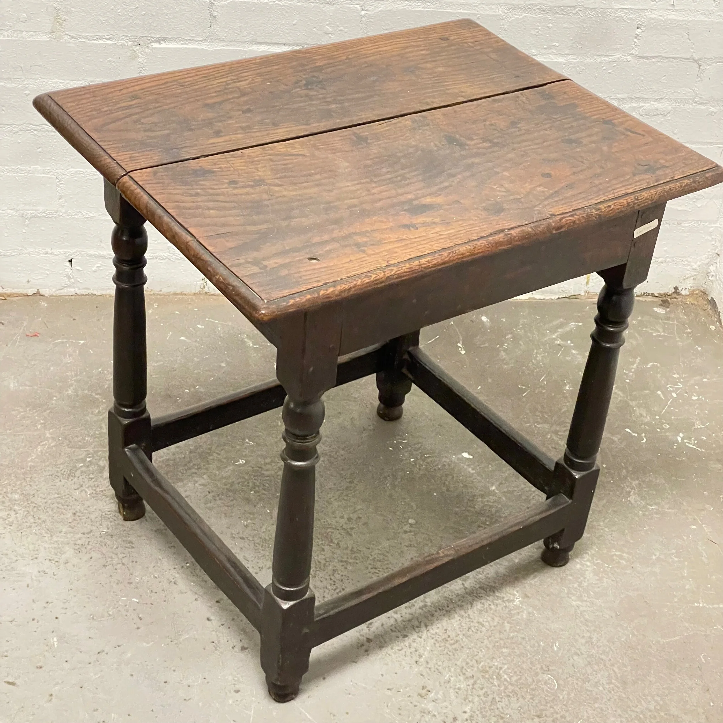 192DC272-D0DE-4DDF-A2C7-7C24743F45E3