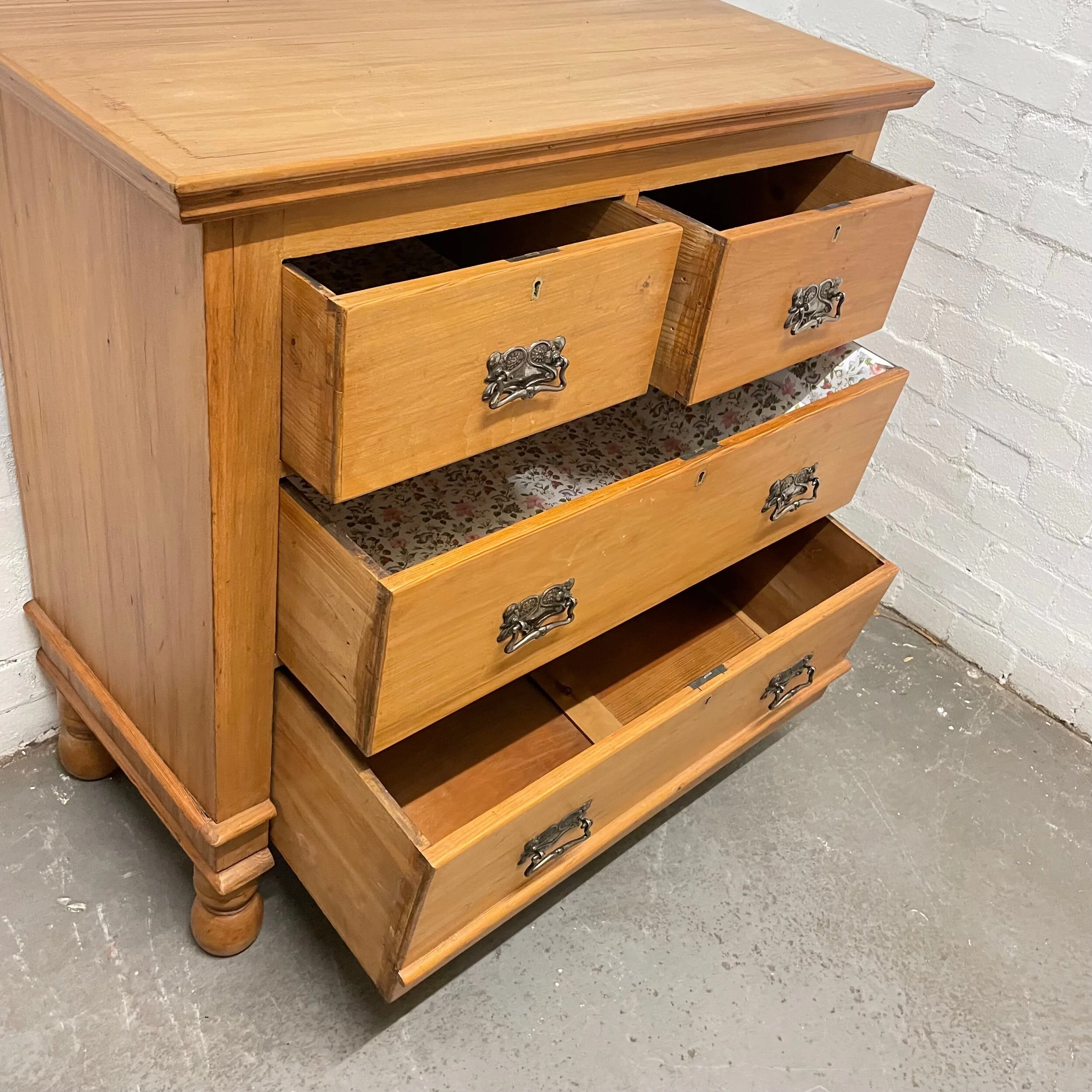 8BBE8CA3-BDC6-49B7-AD30-7DF9A1512A30